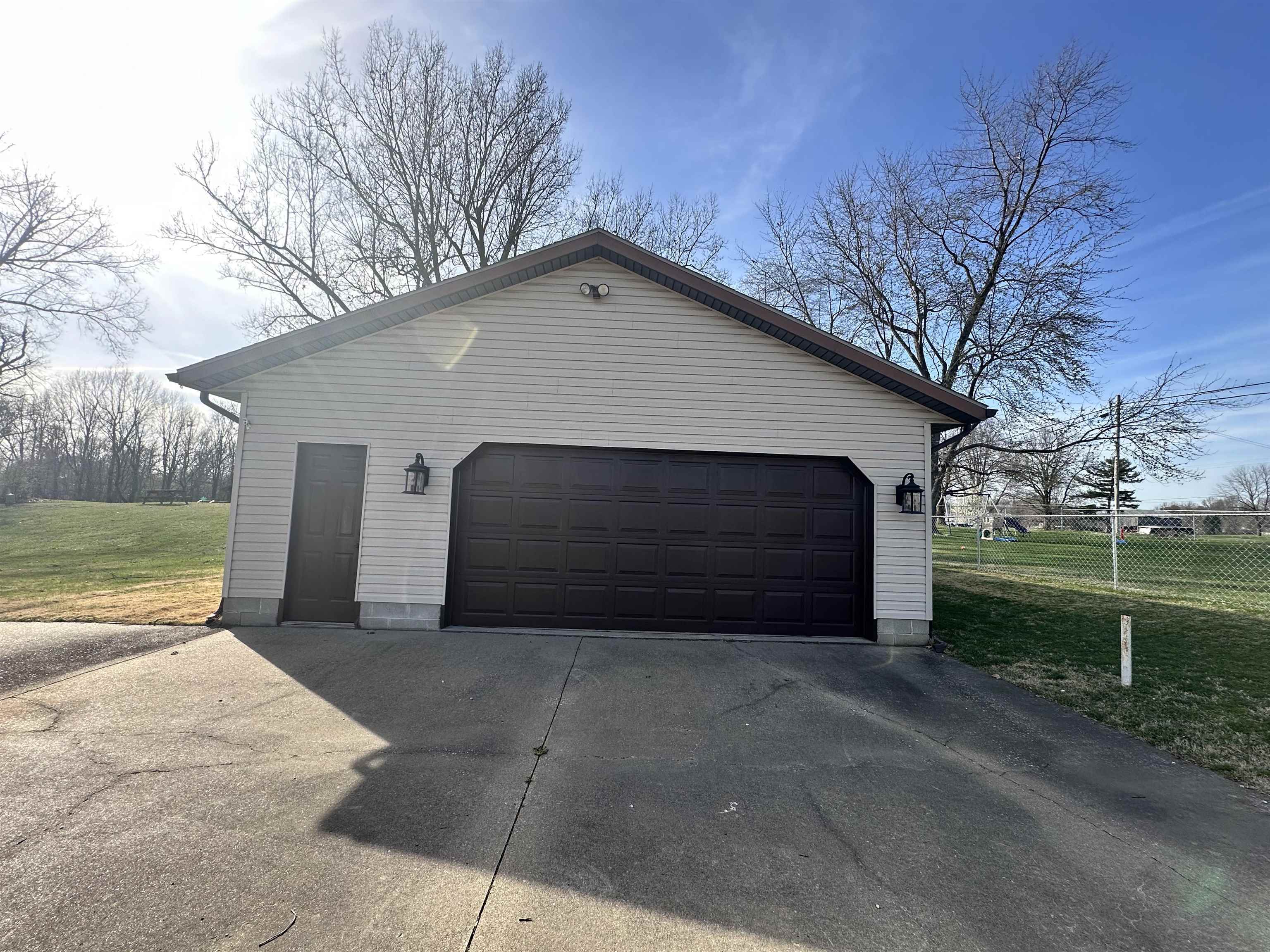 4612 Kings Mill Dr, Owensboro, Kentucky 42303, 3 Bedrooms Bedrooms, ,1 BathroomBathrooms,Single Family Residence,For Sale,Kings Mill Dr,91987