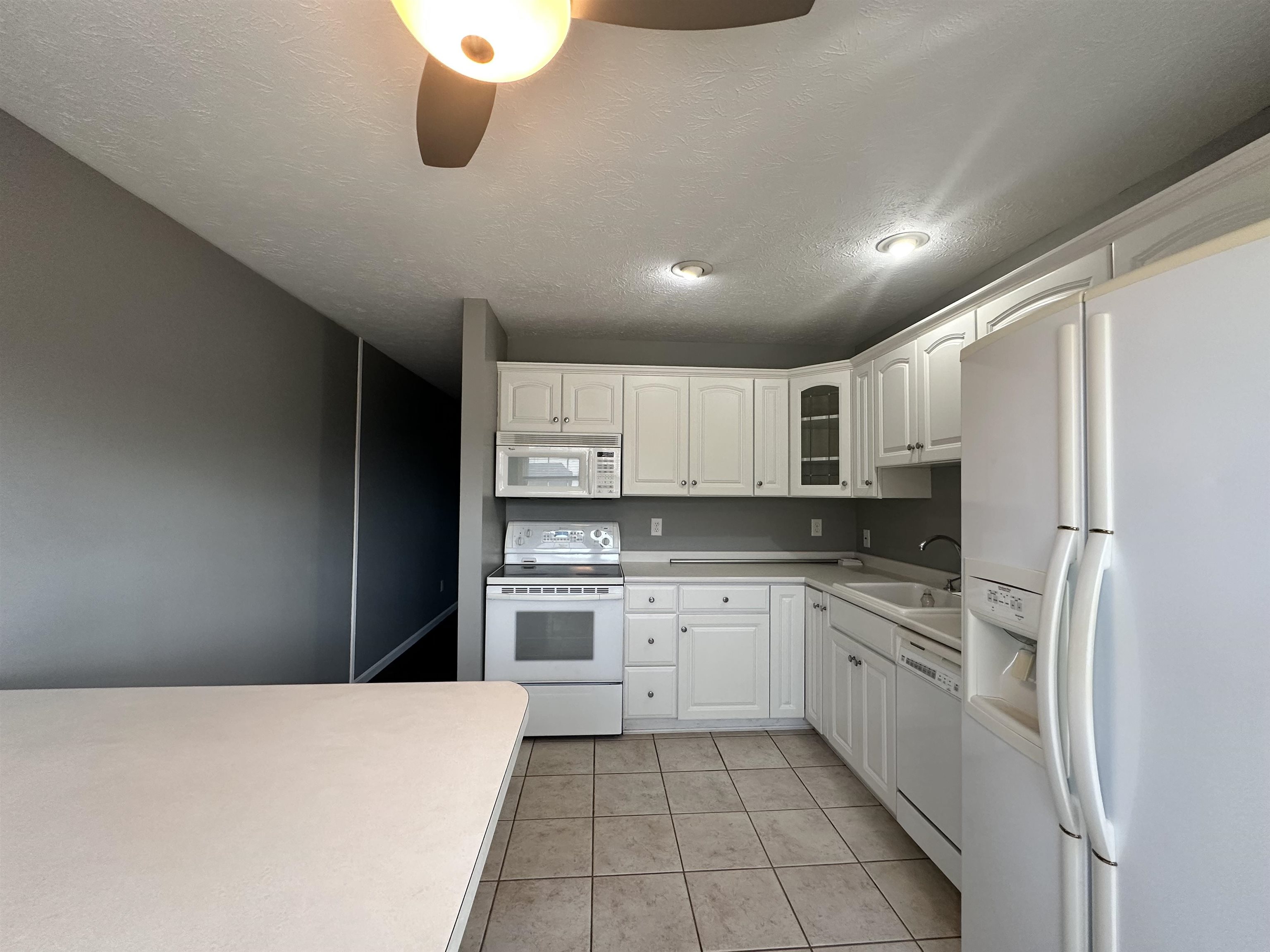 4612 Kings Mill Dr, Owensboro, Kentucky 42303, 3 Bedrooms Bedrooms, ,1 BathroomBathrooms,Single Family Residence,For Sale,Kings Mill Dr,91987