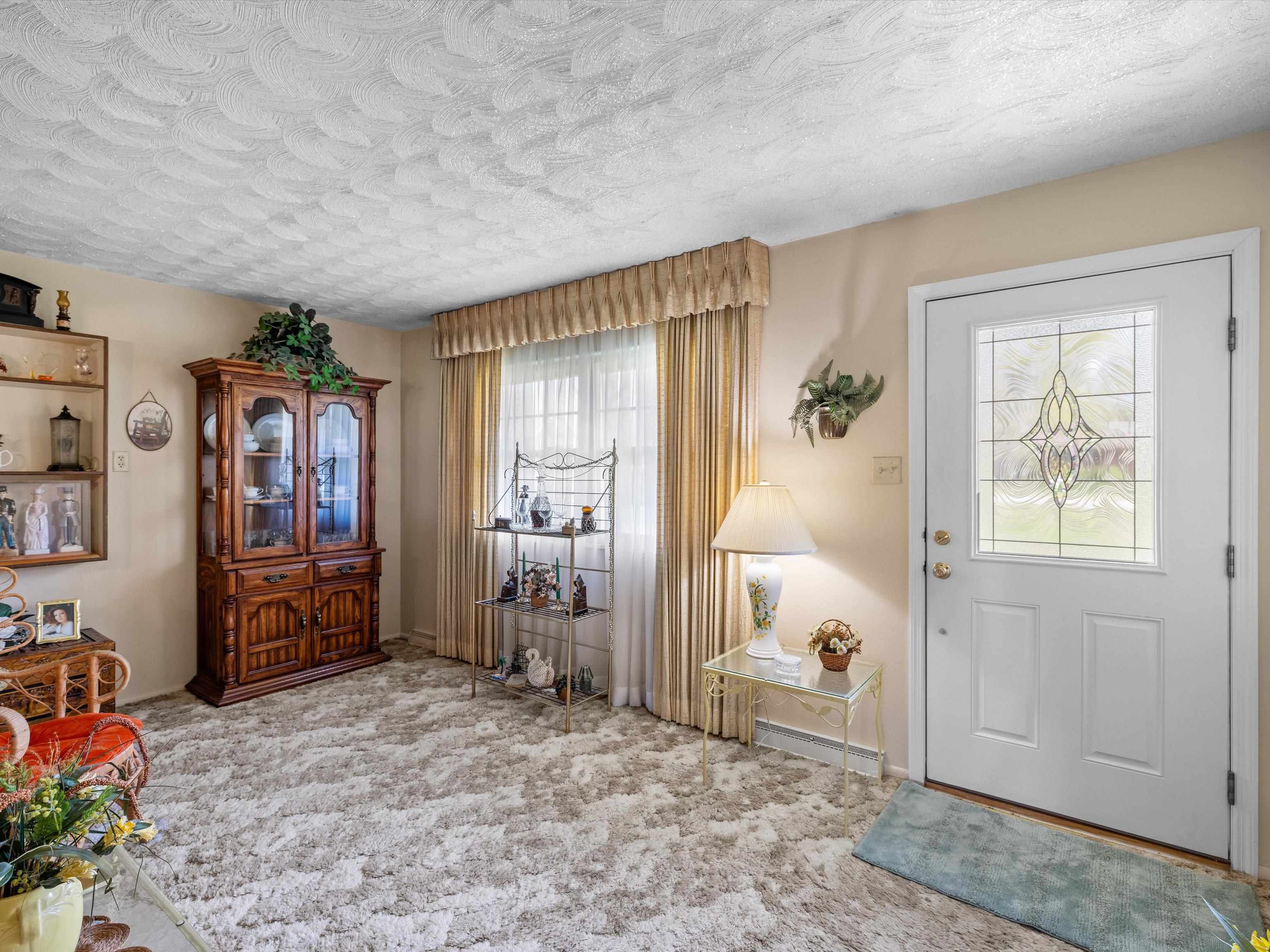 4714 Doe Run, Owensboro, Kentucky 42303, 3 Bedrooms Bedrooms, ,1 BathroomBathrooms,Single Family Residence,For Sale,Doe Run,91988