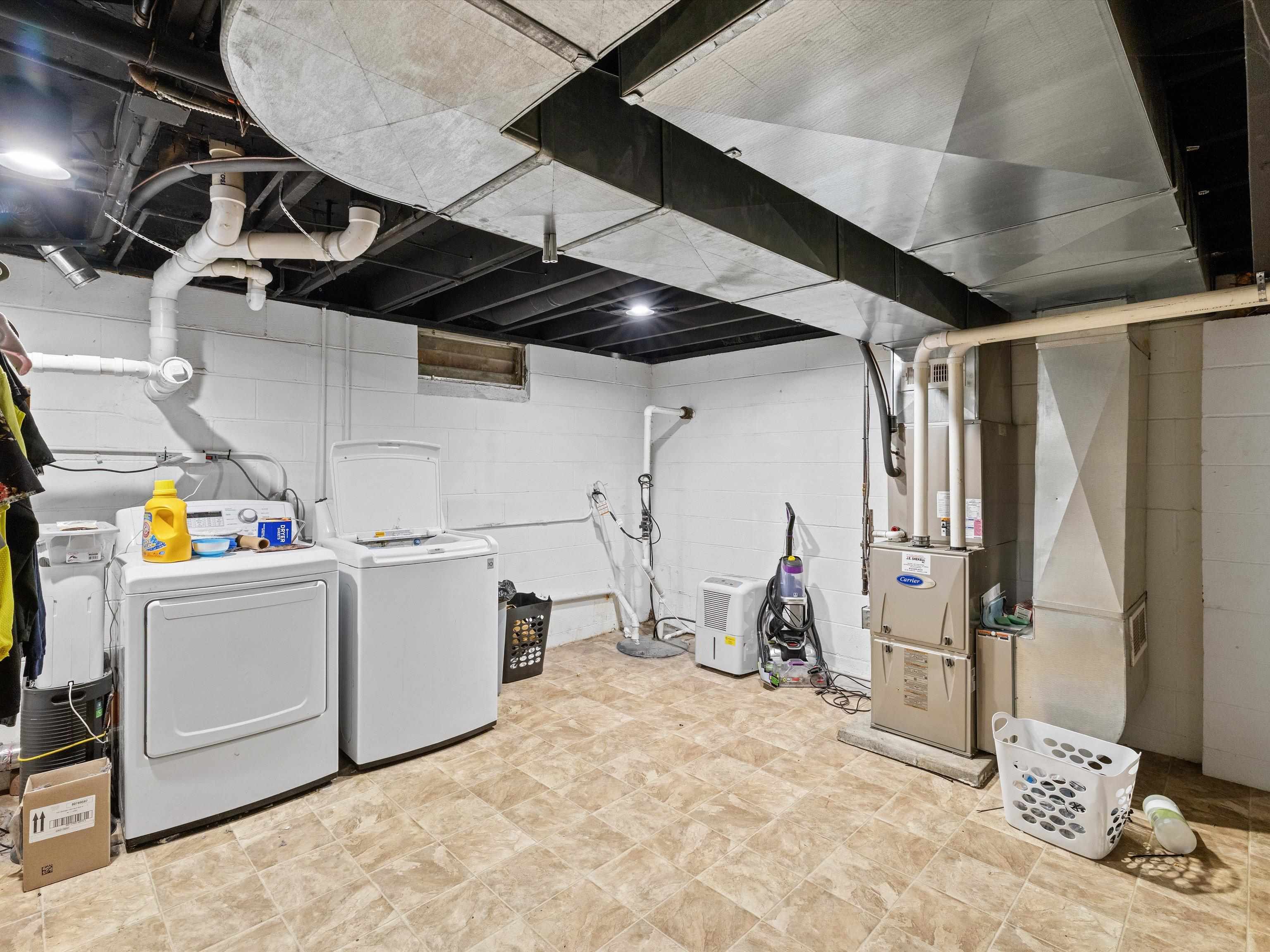 2125 Mahrendale Avenue, Evansville, Indiana 47714, 3 Bedrooms Bedrooms, ,2 BathroomsBathrooms,Single Family Residence,For Sale,Mahrendale Avenue,91989