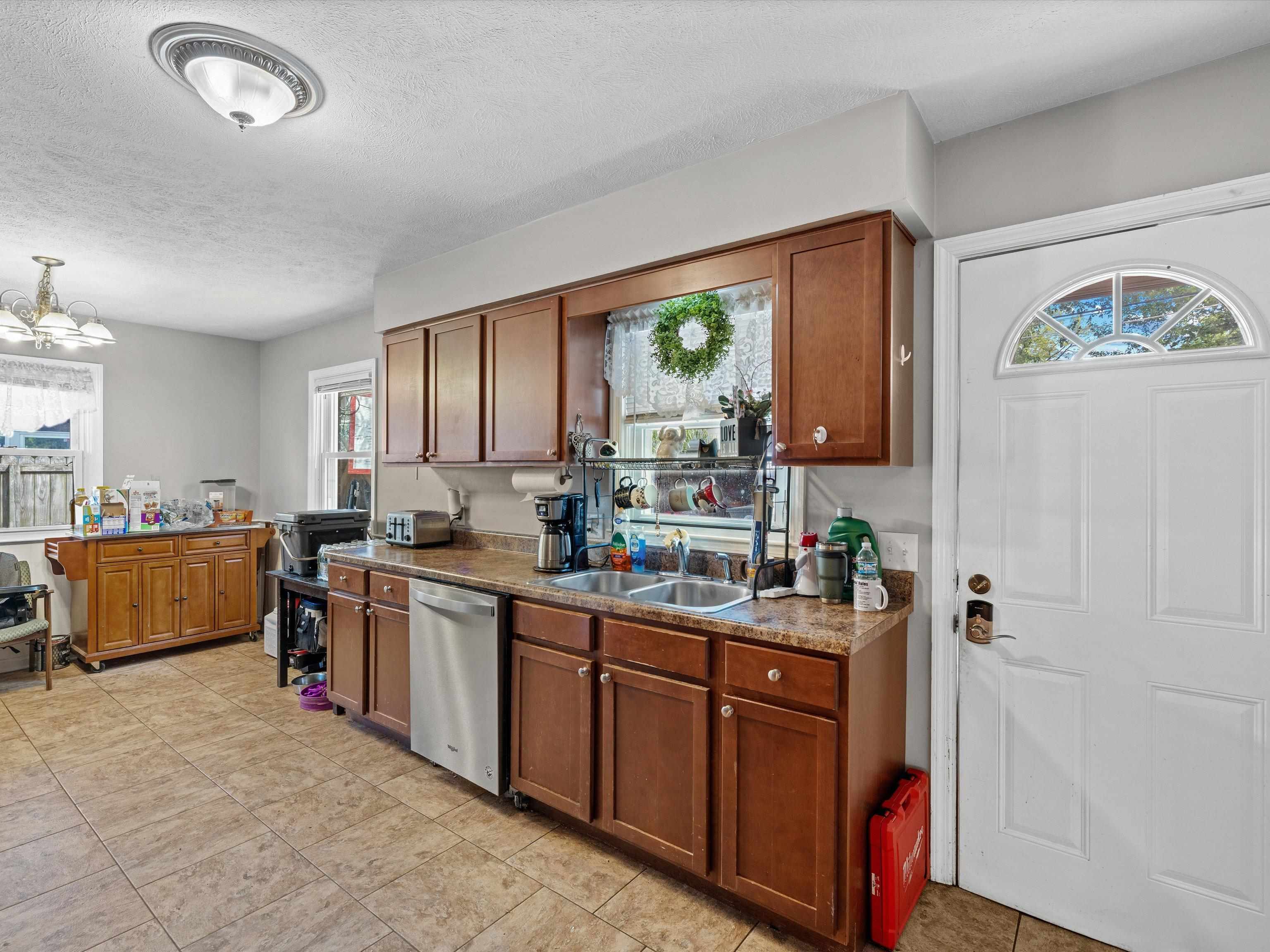 2125 Mahrendale Avenue, Evansville, Indiana 47714, 3 Bedrooms Bedrooms, ,2 BathroomsBathrooms,Single Family Residence,For Sale,Mahrendale Avenue,91989