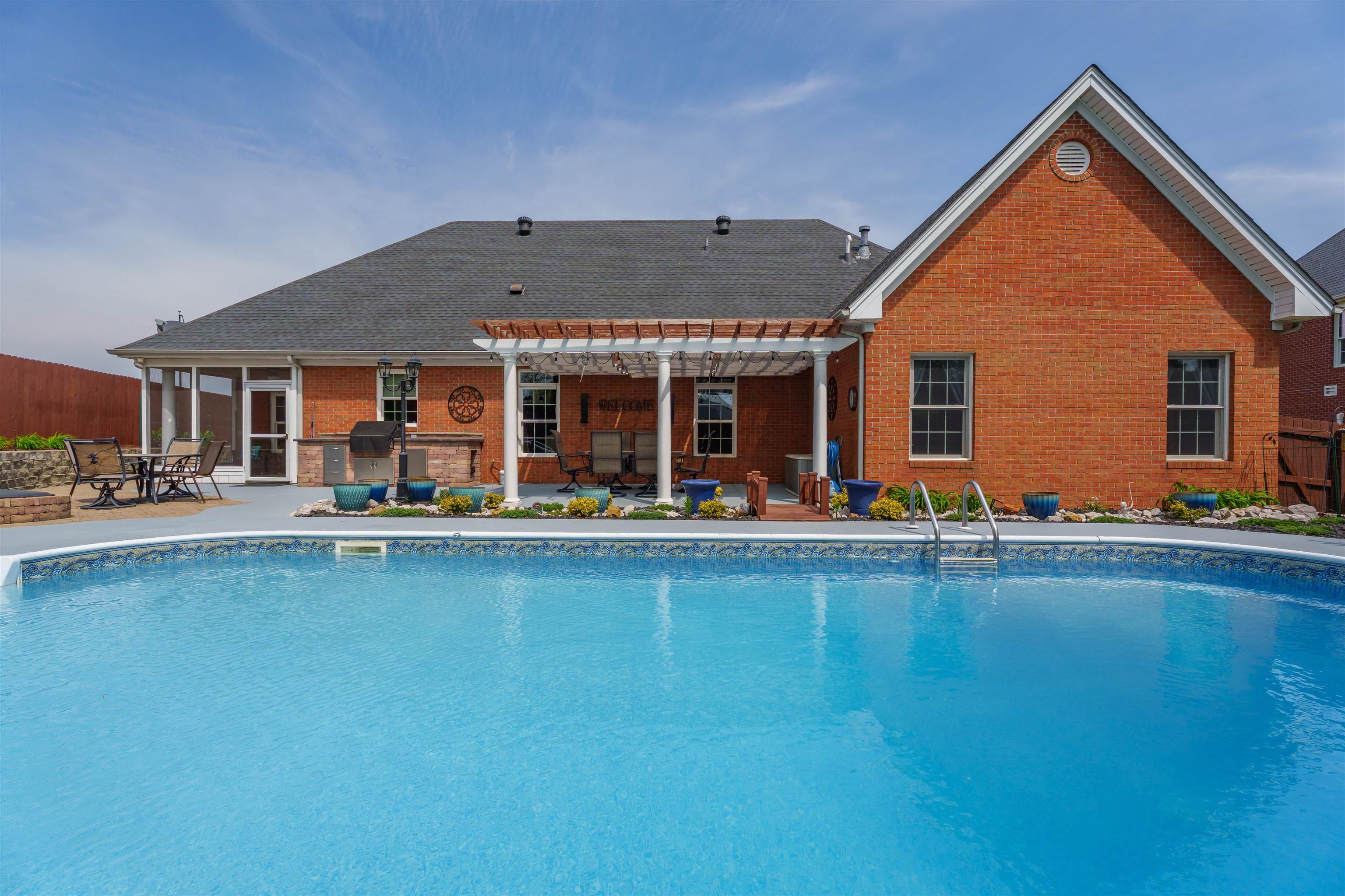 2426 Littlebrook Trail, Owensboro, Kentucky 42303, 3 Bedrooms Bedrooms, ,2 BathroomsBathrooms,Single Family Residence,For Sale,Littlebrook Trail,91996