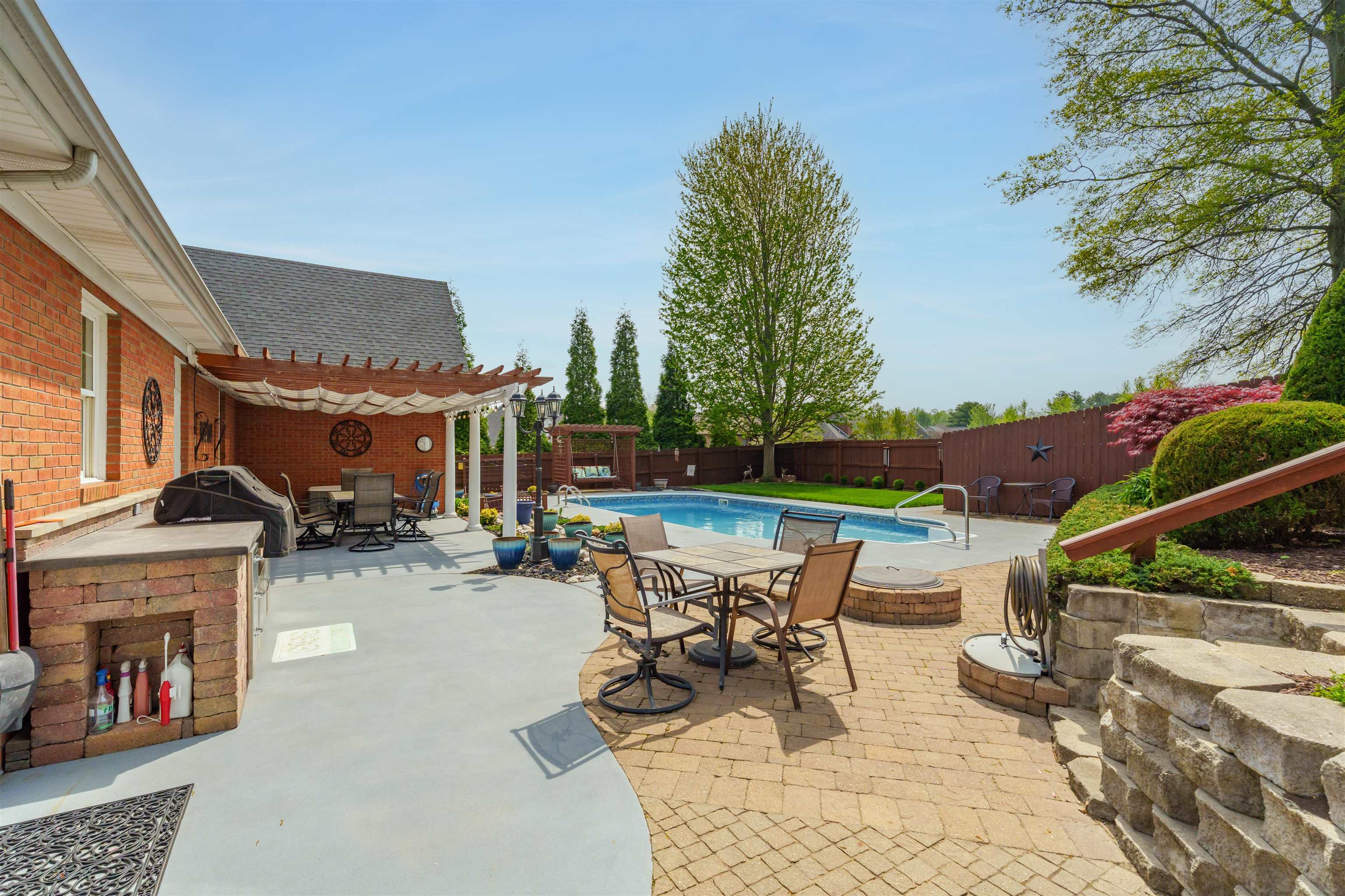2426 Littlebrook Trail, Owensboro, Kentucky 42303, 3 Bedrooms Bedrooms, ,2 BathroomsBathrooms,Single Family Residence,For Sale,Littlebrook Trail,91996