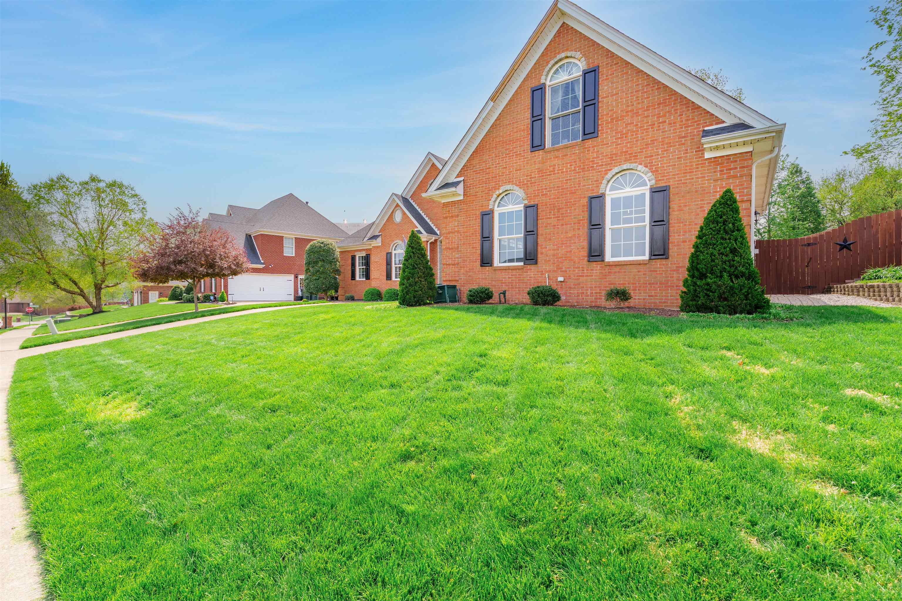 2426 Littlebrook Trail, Owensboro, Kentucky 42303, 3 Bedrooms Bedrooms, ,2 BathroomsBathrooms,Single Family Residence,For Sale,Littlebrook Trail,91996