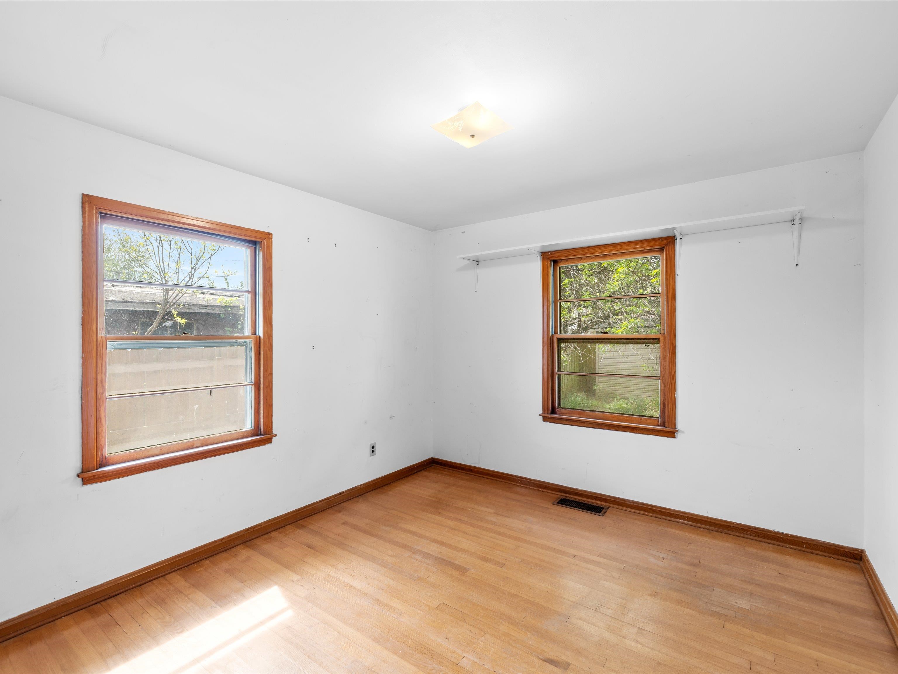 1742 Mohawk Dr, Owensboro, Kentucky 42301, 3 Bedrooms Bedrooms, ,1 BathroomBathrooms,Single Family Residence,For Sale,Mohawk Dr,91998