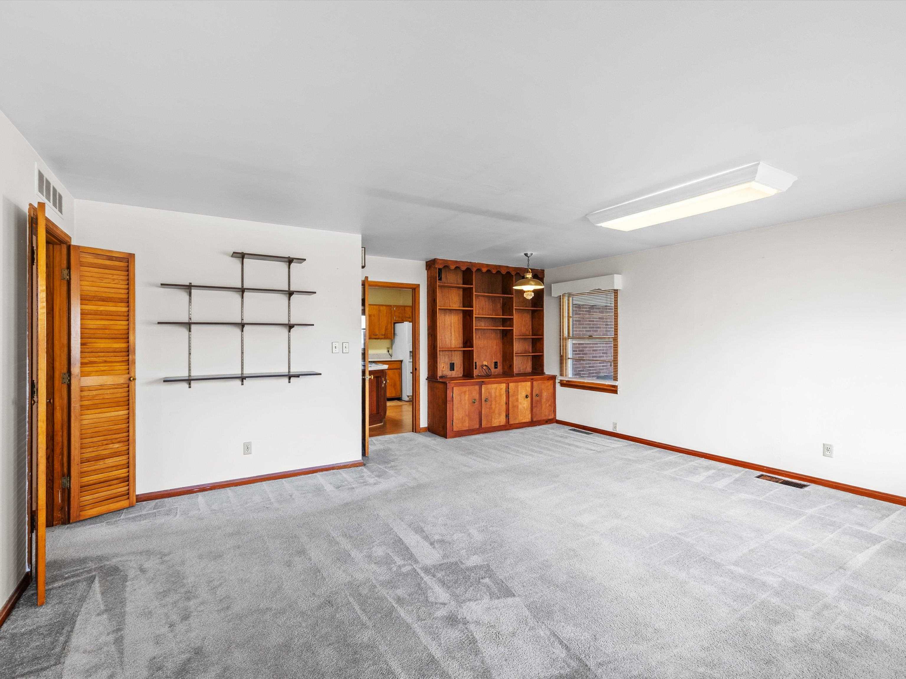 1742 Mohawk Dr, Owensboro, Kentucky 42301, 3 Bedrooms Bedrooms, ,1 BathroomBathrooms,Single Family Residence,For Sale,Mohawk Dr,91998