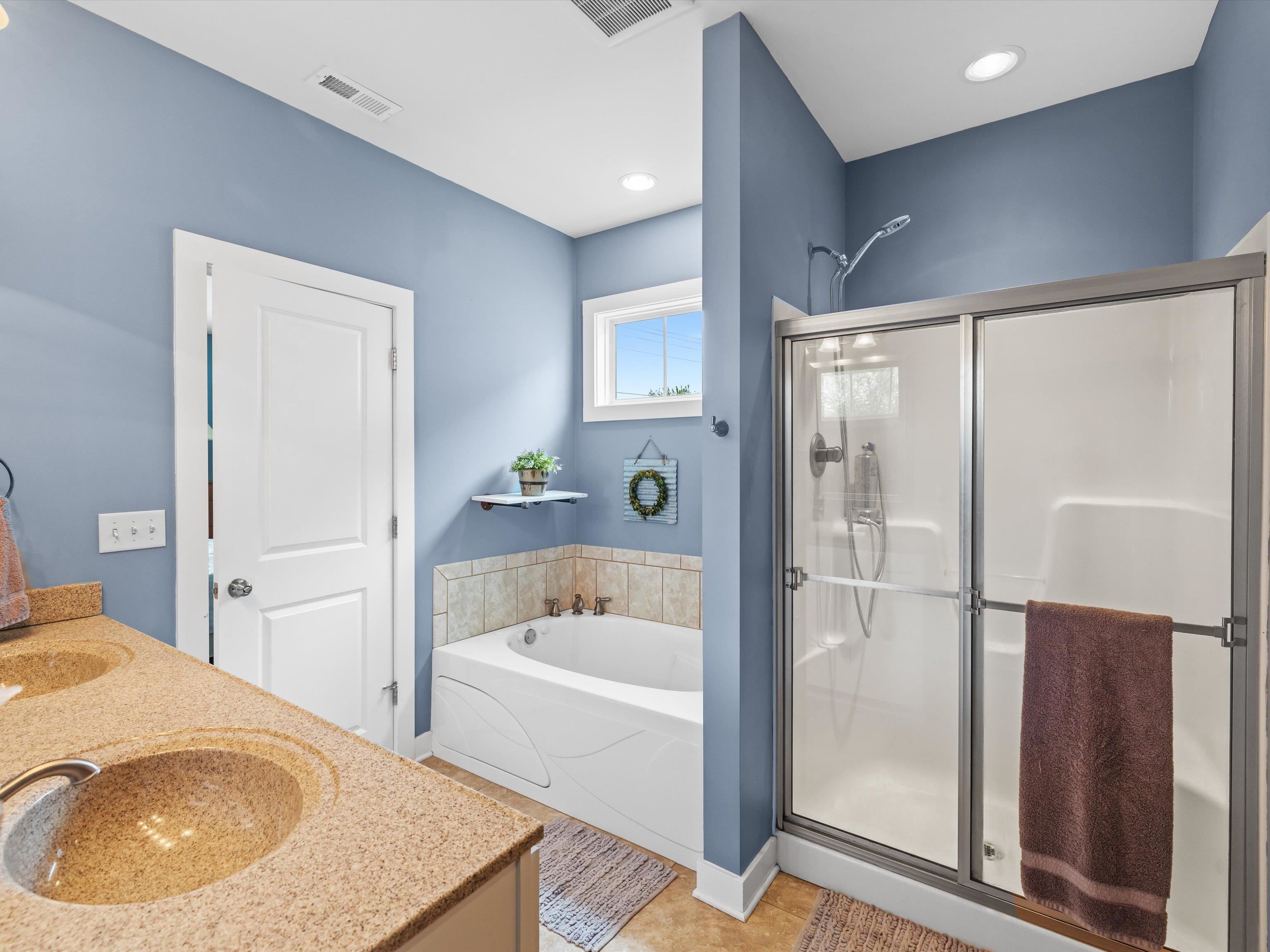 2236 Meadowhill Lane, Utica, Kentucky 42376, 3 Bedrooms Bedrooms, ,2 BathroomsBathrooms,Single Family Residence,For Sale,Meadowhill Lane,92001