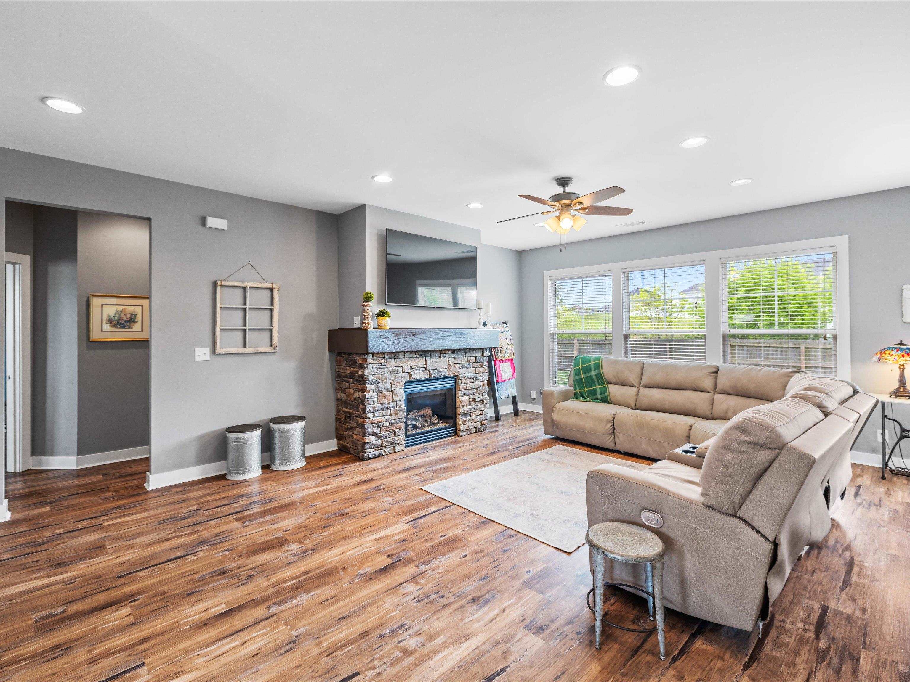 2236 Meadowhill Lane, Utica, Kentucky 42376, 3 Bedrooms Bedrooms, ,2 BathroomsBathrooms,Single Family Residence,For Sale,Meadowhill Lane,92001