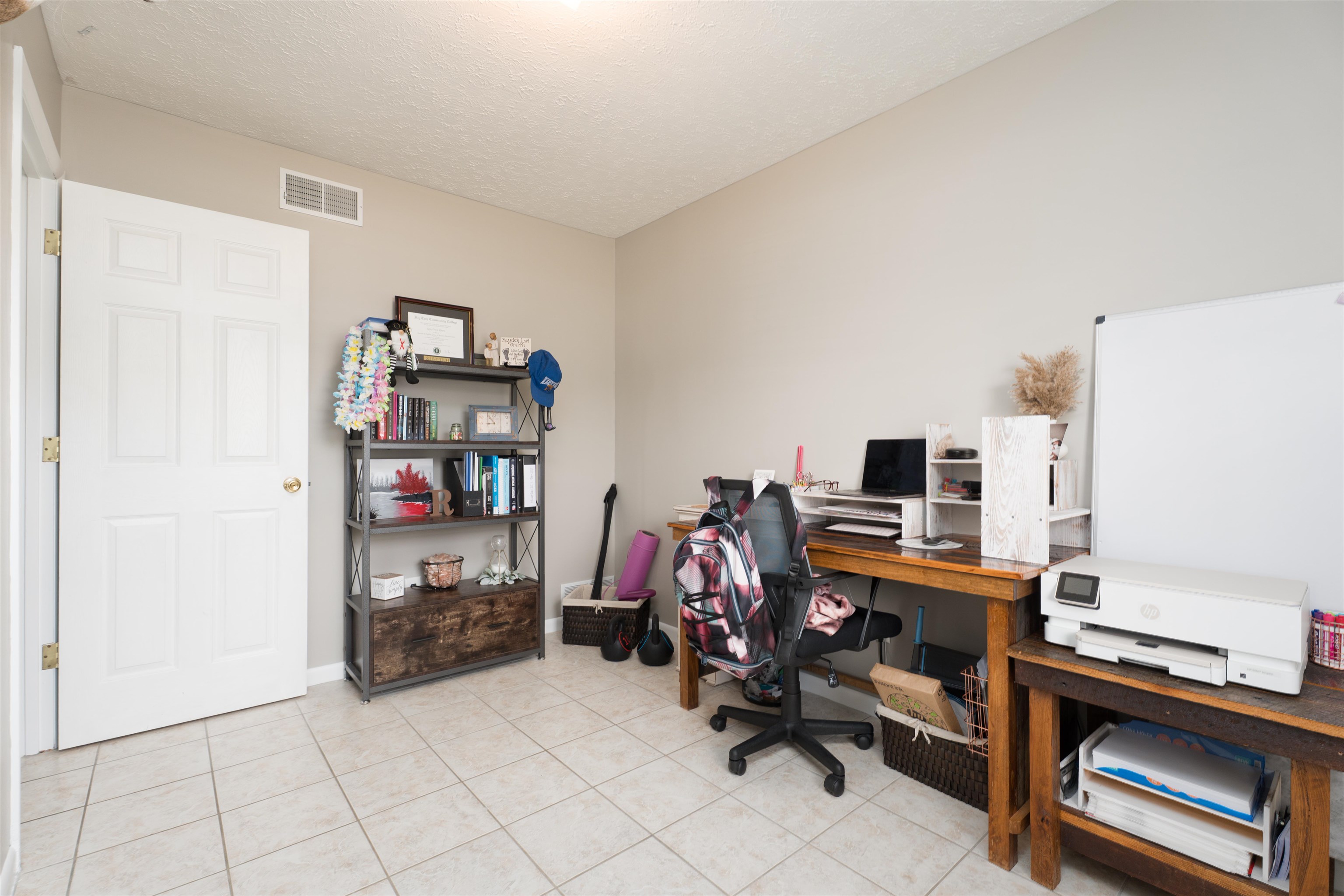 6144 Sutter Loop West, Owensboro, Kentucky 42303, 3 Bedrooms Bedrooms, ,1 BathroomBathrooms,Single Family Residence,For Sale,Sutter Loop West,92003