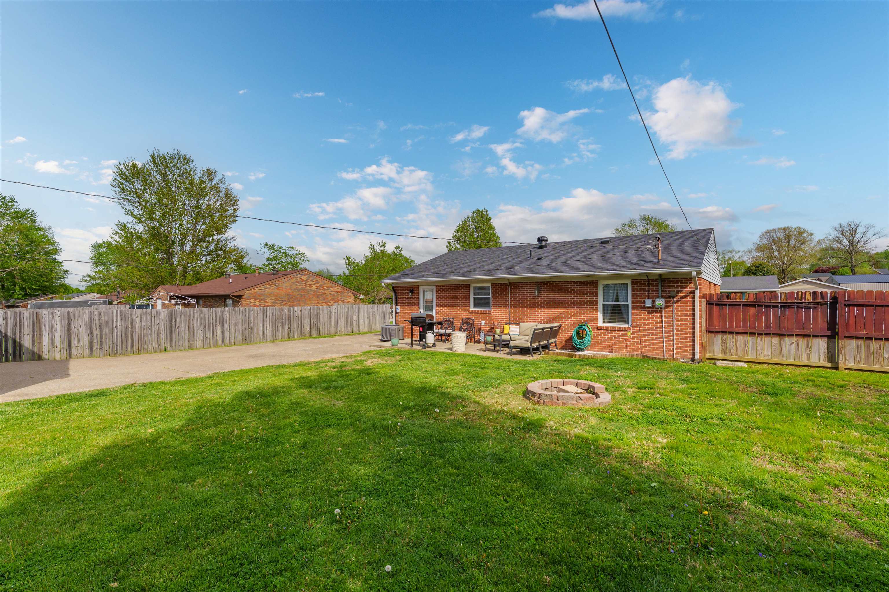 6144 Sutter Loop West, Owensboro, Kentucky 42303, 3 Bedrooms Bedrooms, ,1 BathroomBathrooms,Single Family Residence,For Sale,Sutter Loop West,92003