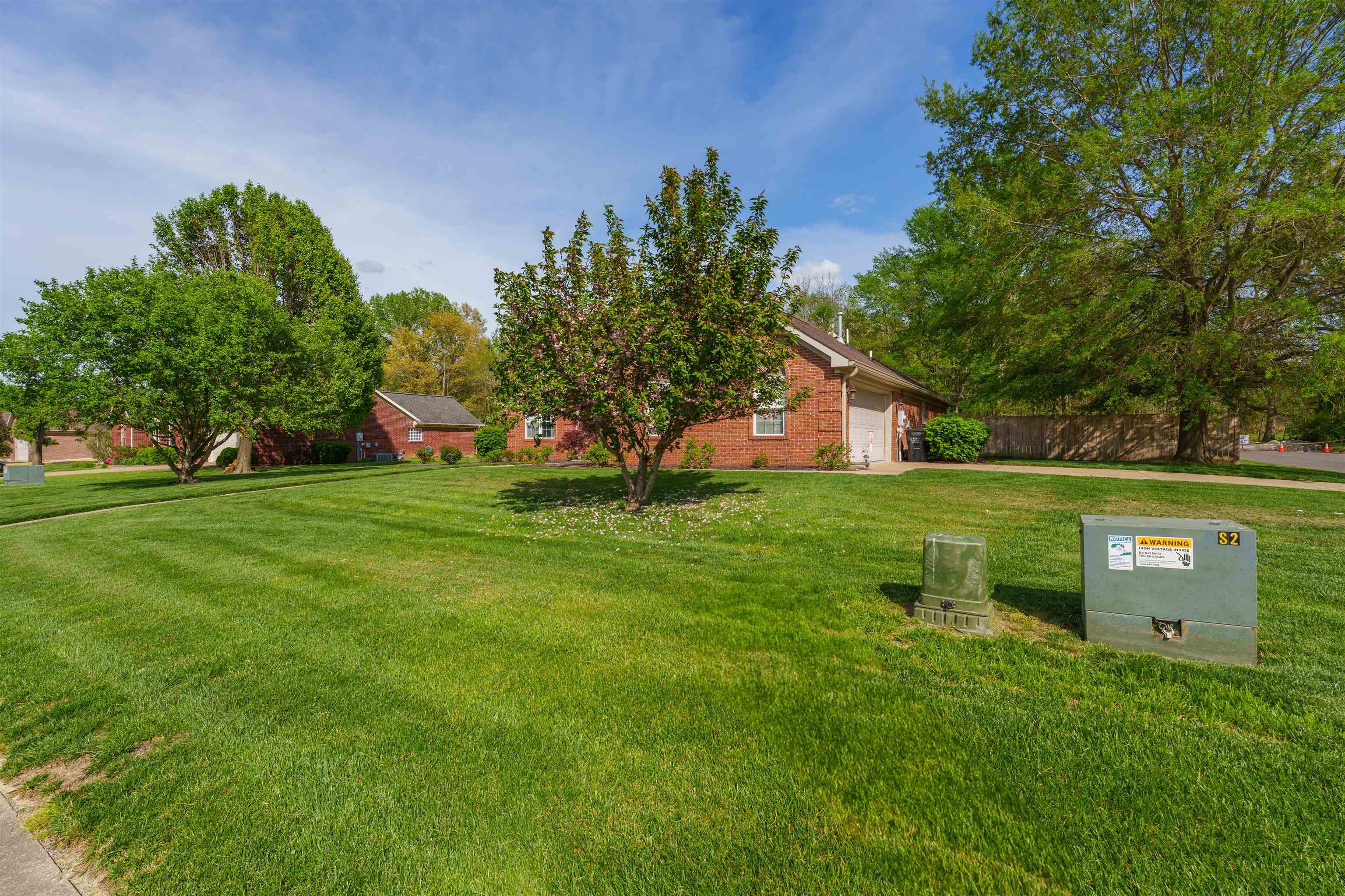 4800 Carlsbad Lane, Owensboro, Kentucky 42303, 3 Bedrooms Bedrooms, ,2 BathroomsBathrooms,Single Family Residence,For Sale,Carlsbad Lane,92010