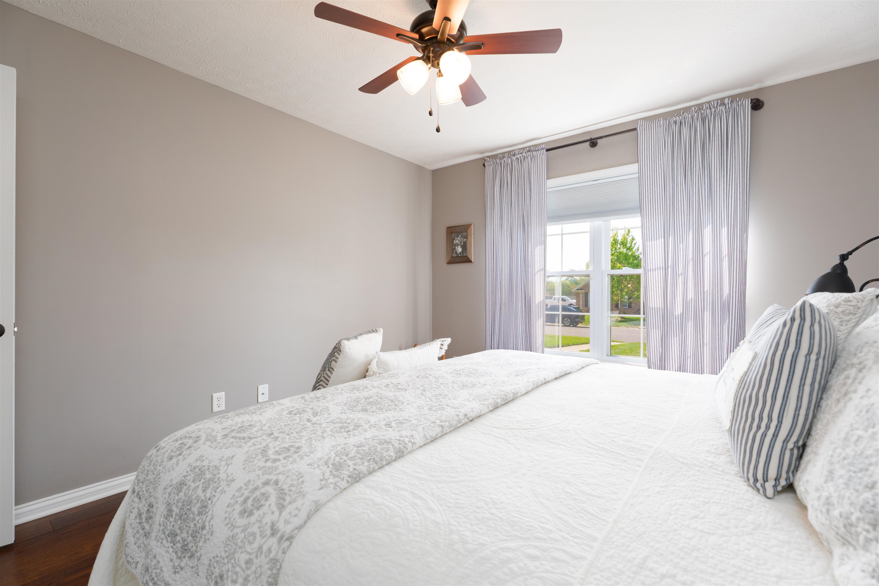 4800 Carlsbad Lane, Owensboro, Kentucky 42303, 3 Bedrooms Bedrooms, ,2 BathroomsBathrooms,Single Family Residence,For Sale,Carlsbad Lane,92010