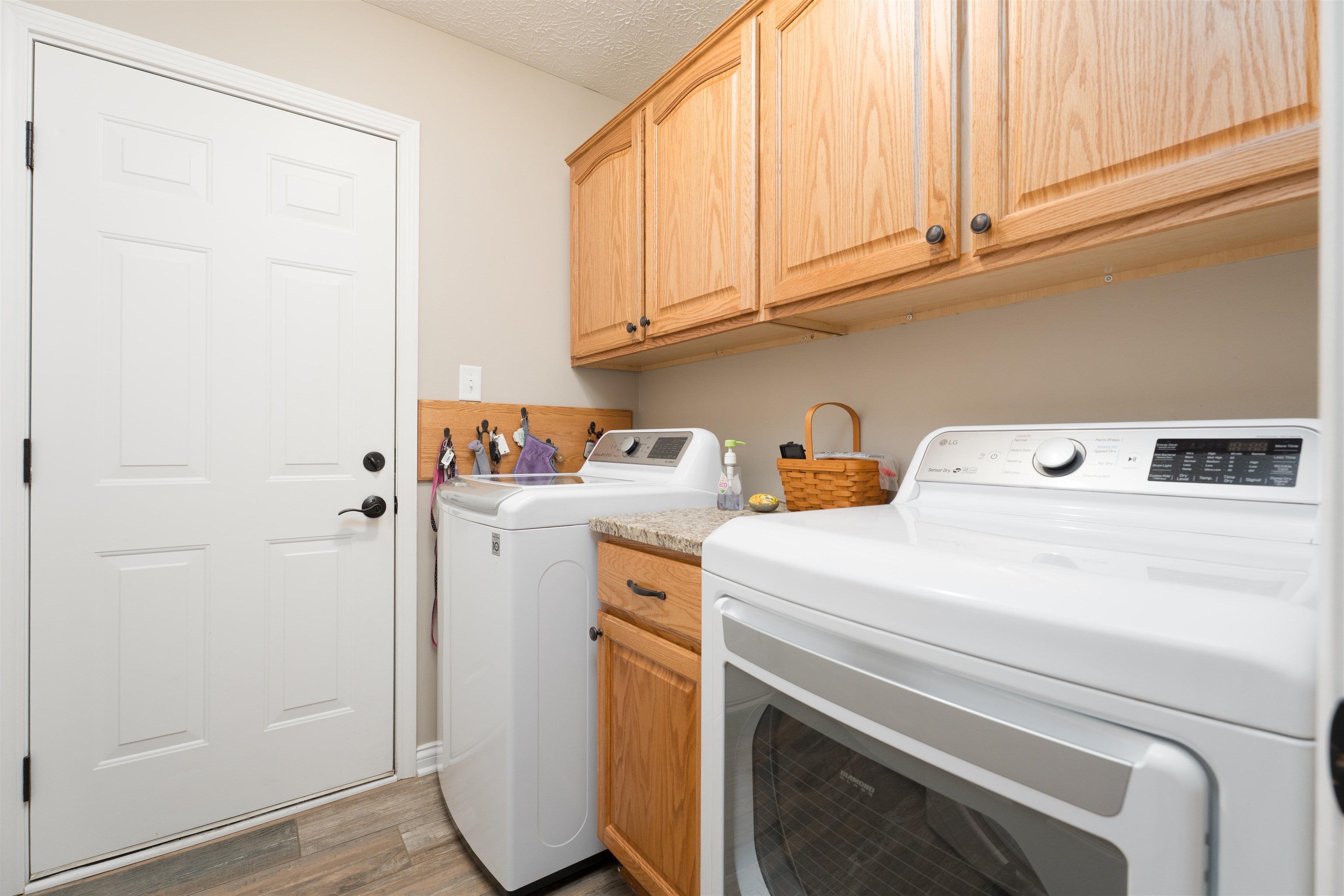 4800 Carlsbad Lane, Owensboro, Kentucky 42303, 3 Bedrooms Bedrooms, ,2 BathroomsBathrooms,Single Family Residence,For Sale,Carlsbad Lane,92010