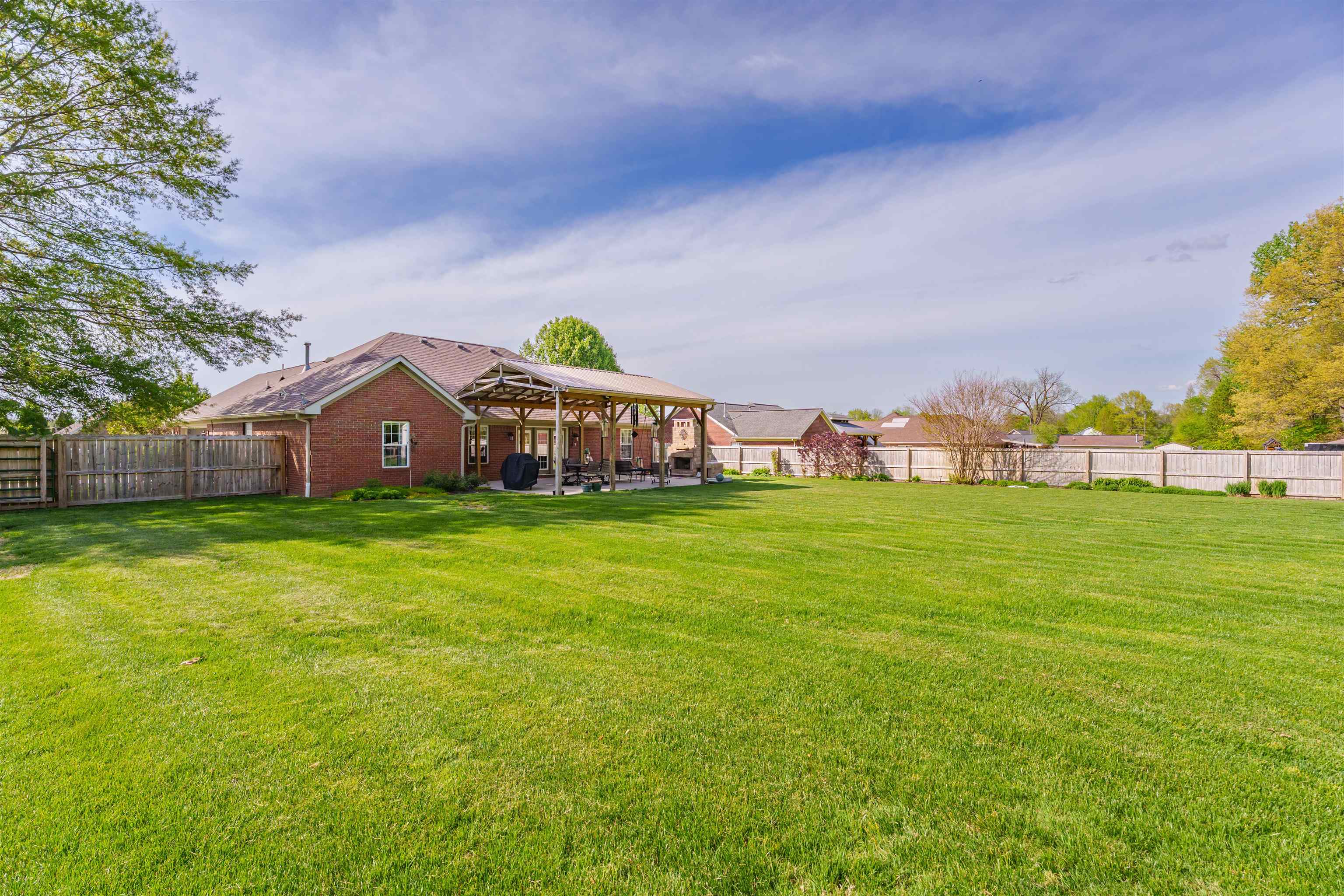 4800 Carlsbad Lane, Owensboro, Kentucky 42303, 3 Bedrooms Bedrooms, ,2 BathroomsBathrooms,Single Family Residence,For Sale,Carlsbad Lane,92010