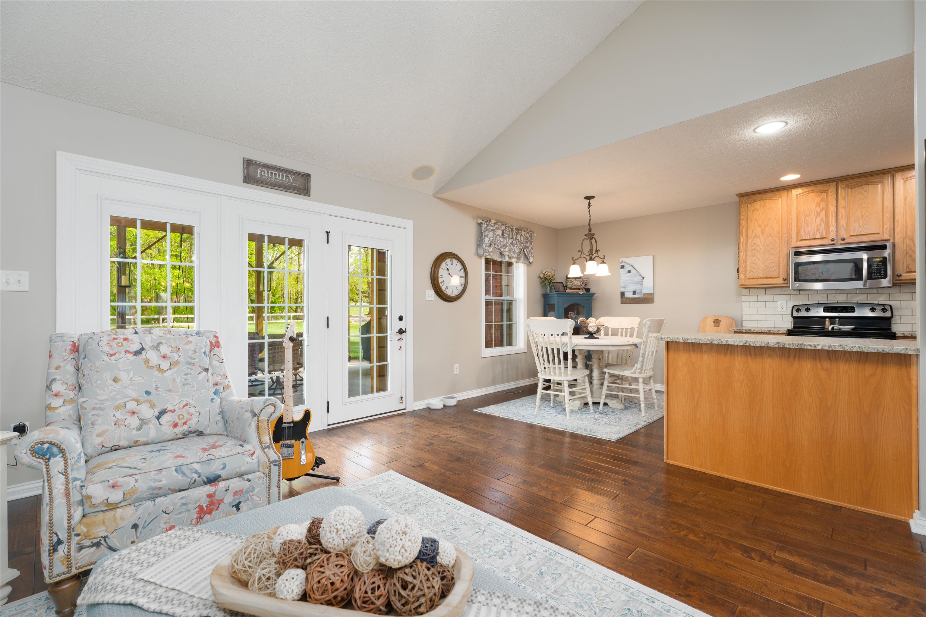 4800 Carlsbad Lane, Owensboro, Kentucky 42303, 3 Bedrooms Bedrooms, ,2 BathroomsBathrooms,Single Family Residence,For Sale,Carlsbad Lane,92010