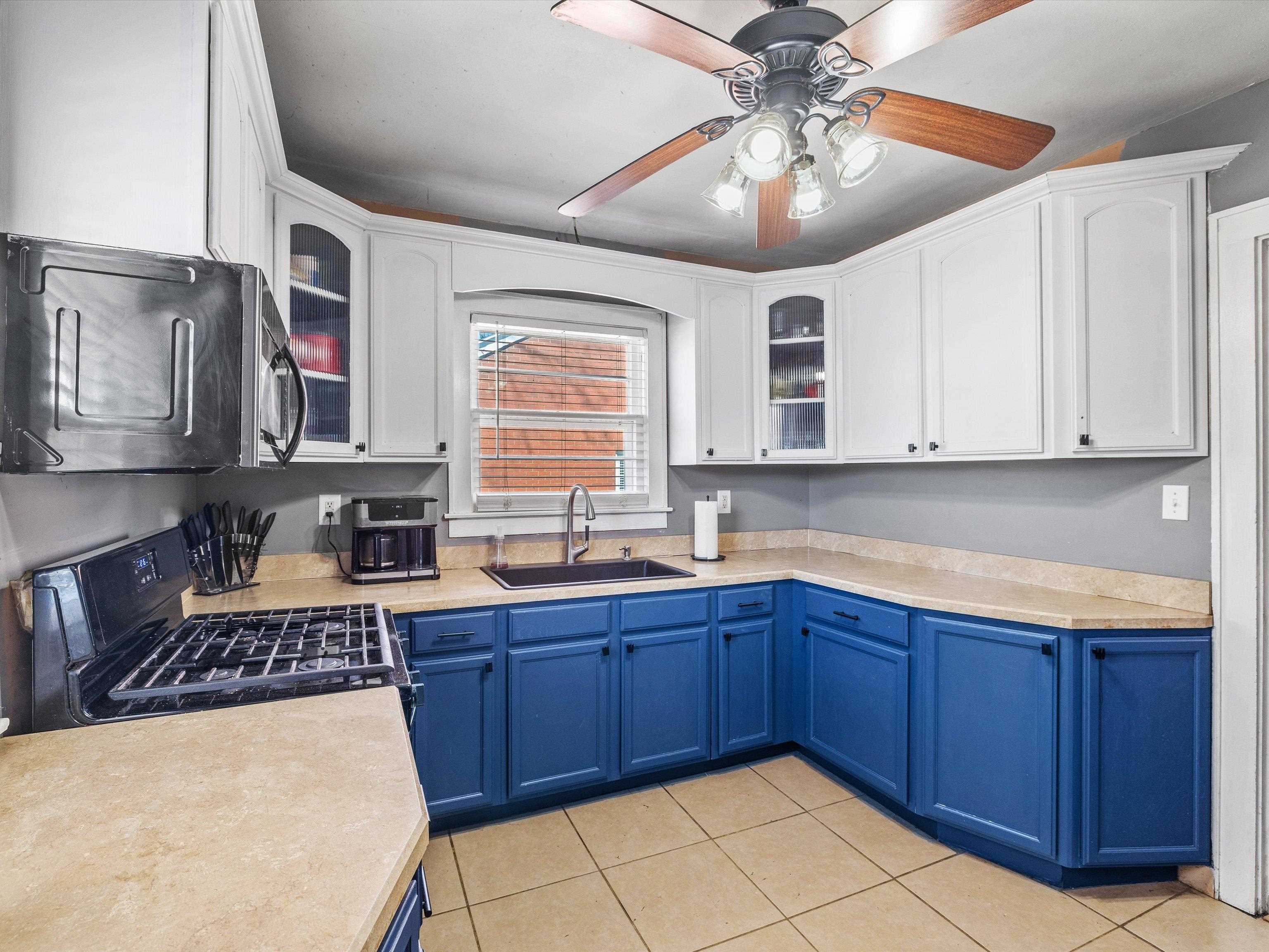 1310 Cedar Street, Owensboro, Kentucky 42301, 3 Bedrooms Bedrooms, ,1 BathroomBathrooms,Single Family Residence,For Sale,Cedar Street,92013