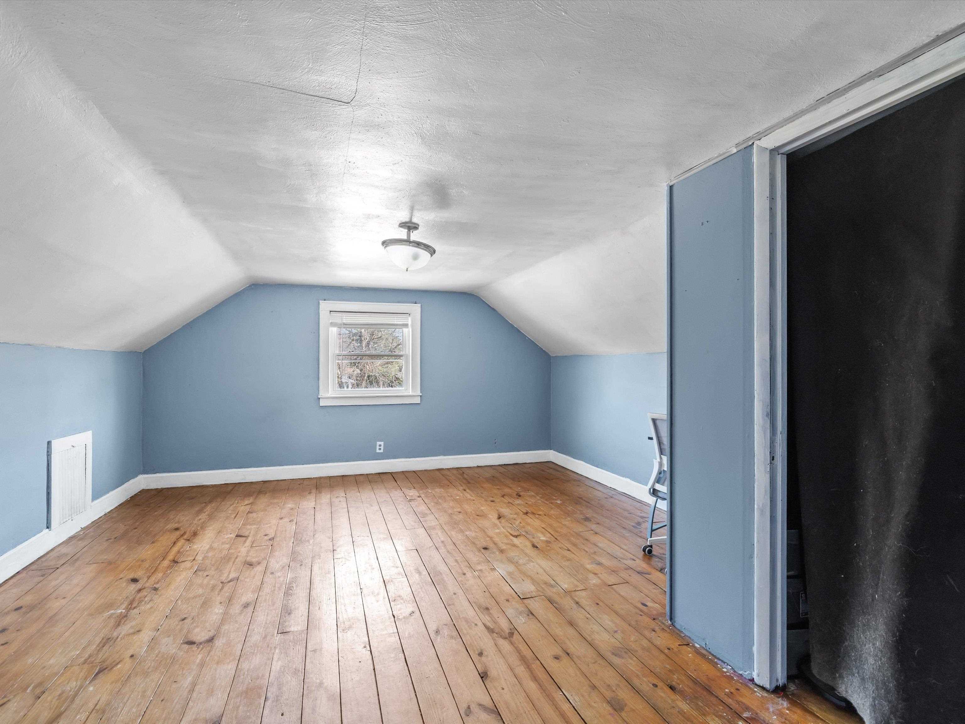 1310 Cedar Street, Owensboro, Kentucky 42301, 3 Bedrooms Bedrooms, ,1 BathroomBathrooms,Single Family Residence,For Sale,Cedar Street,92013