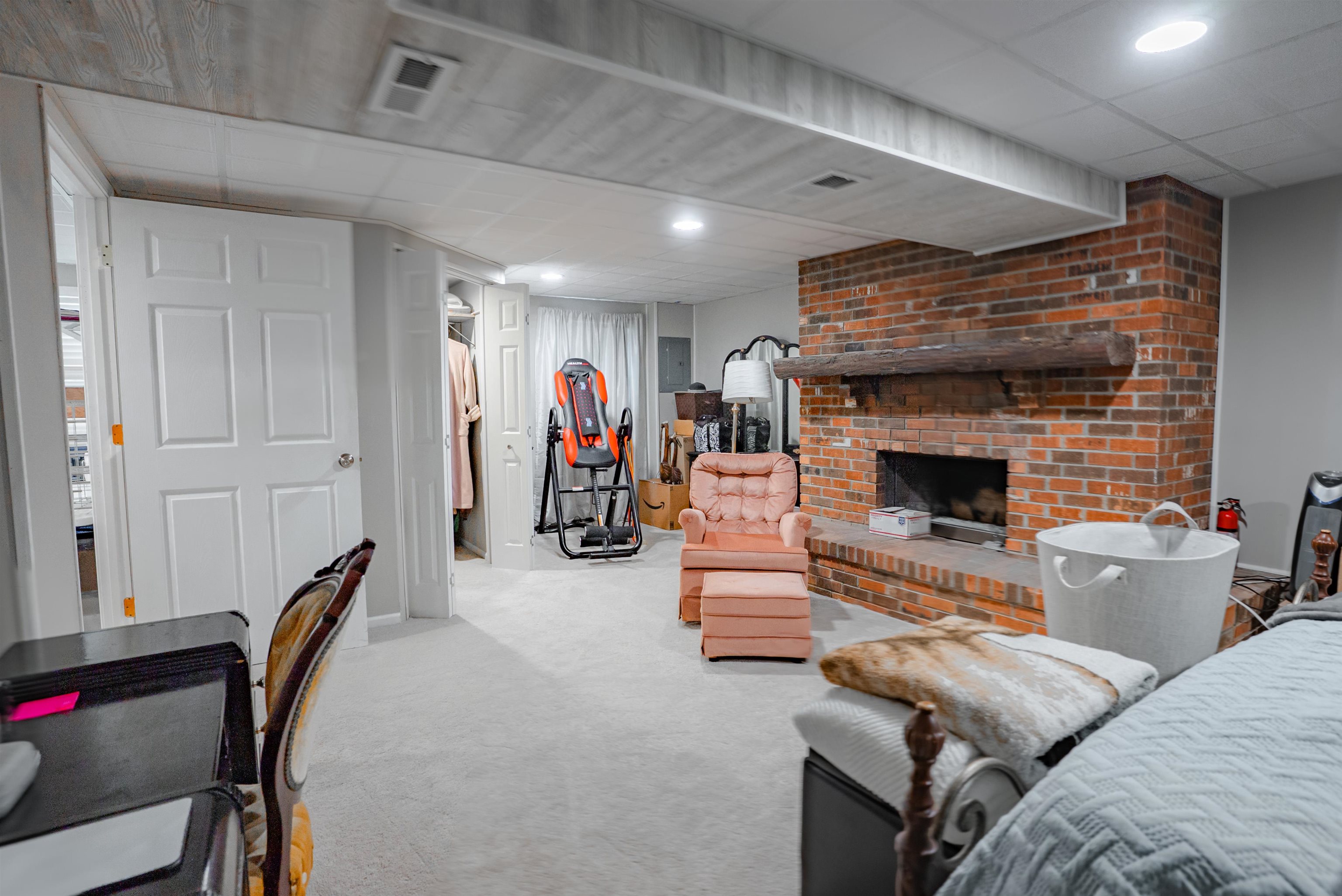6644 Yorktown Court, NEWBURGH, Indiana 47630, 4 Bedrooms Bedrooms, ,2 BathroomsBathrooms,Single Family Residence,For Sale,Yorktown Court,92020