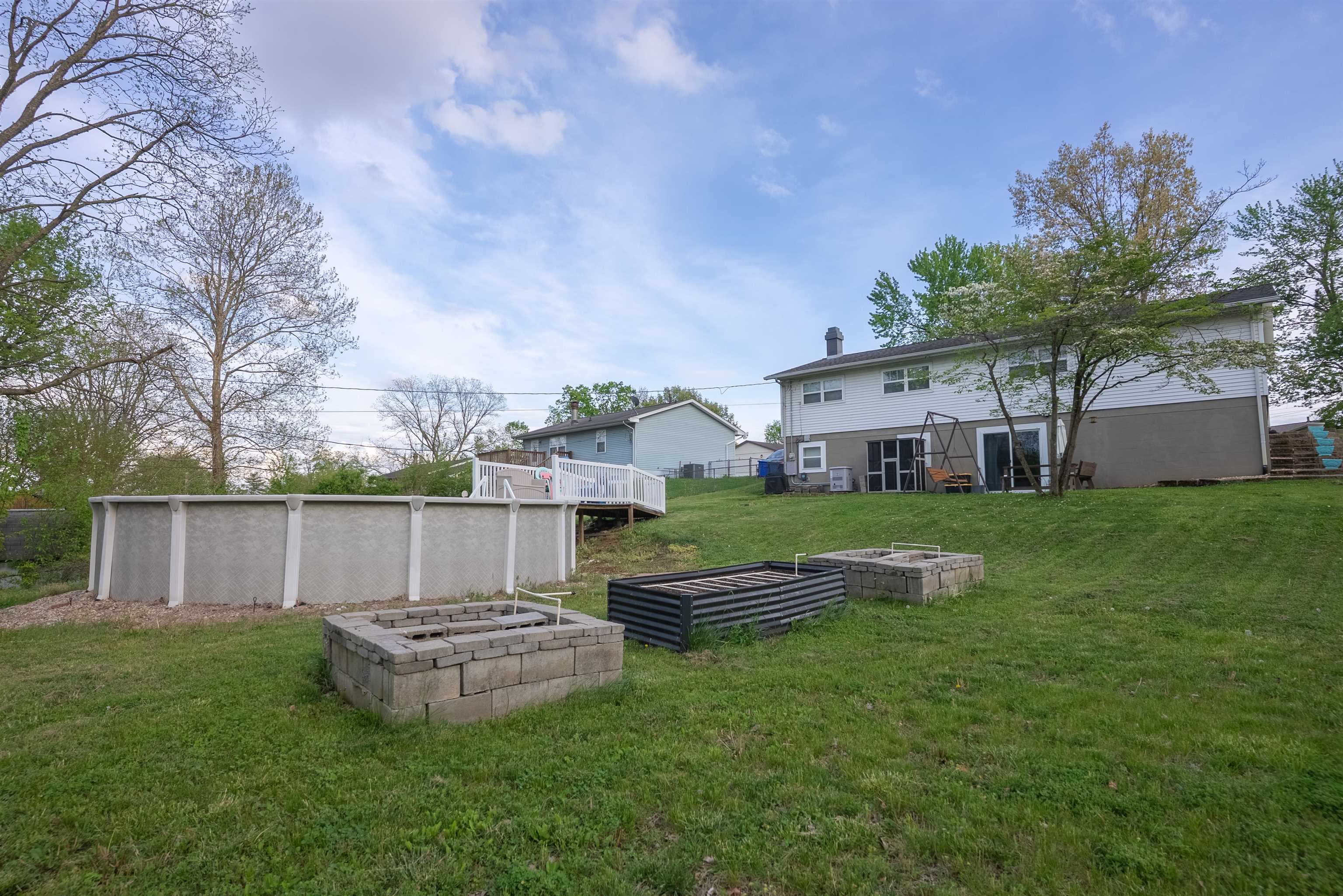 6644 Yorktown Court, NEWBURGH, Indiana 47630, 4 Bedrooms Bedrooms, ,2 BathroomsBathrooms,Single Family Residence,For Sale,Yorktown Court,92020