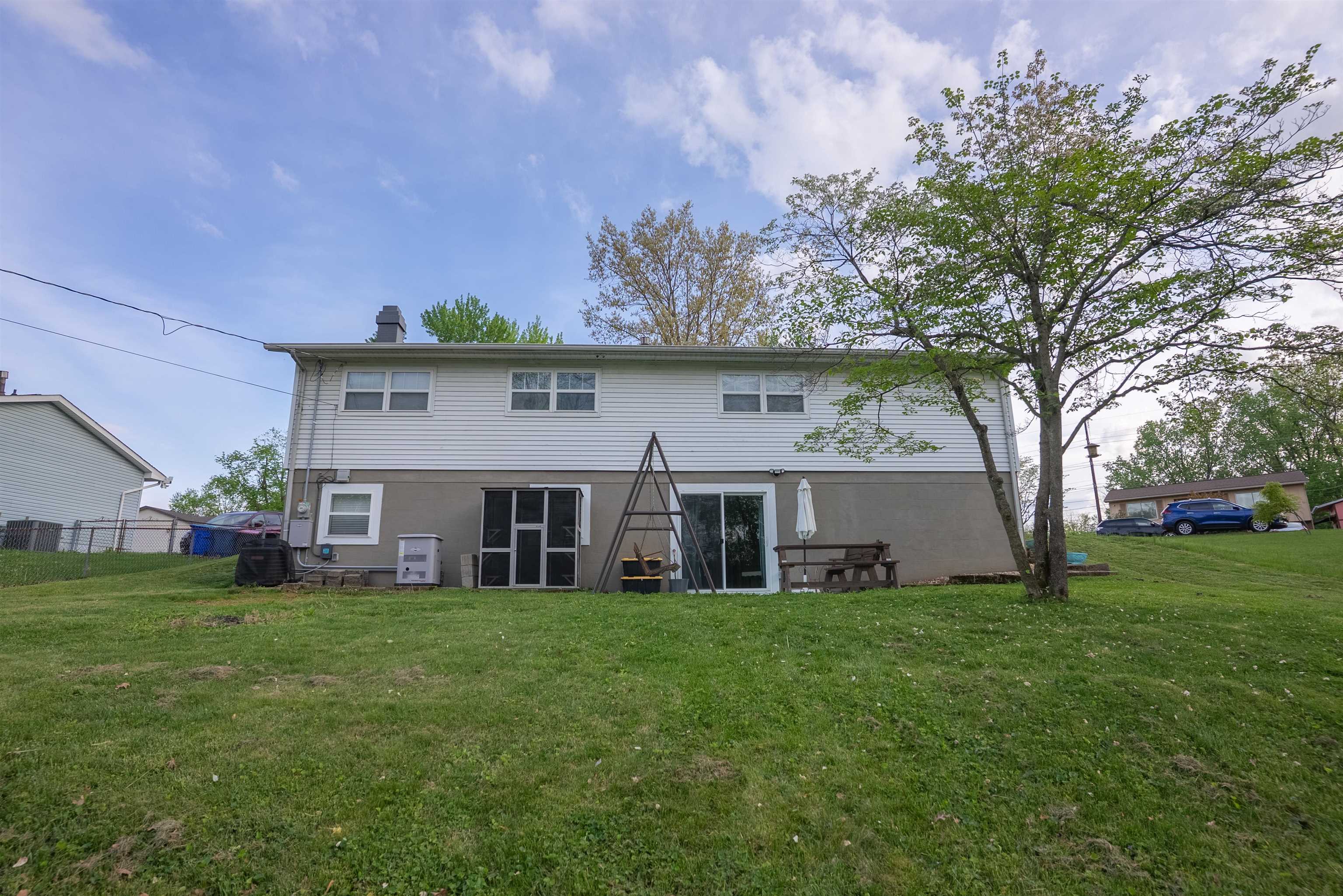 6644 Yorktown Court, NEWBURGH, Indiana 47630, 4 Bedrooms Bedrooms, ,2 BathroomsBathrooms,Single Family Residence,For Sale,Yorktown Court,92020