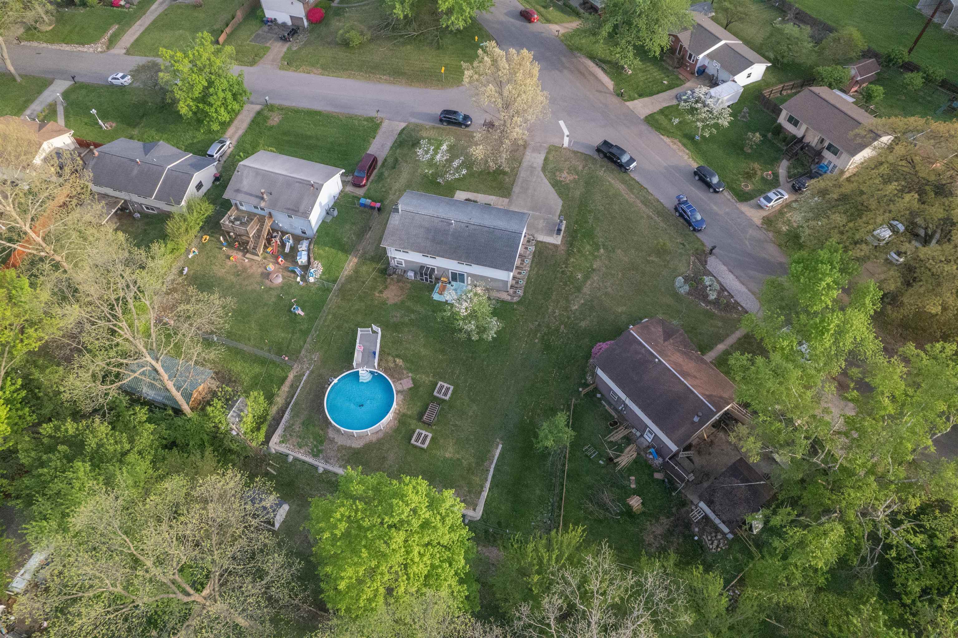 6644 Yorktown Court, NEWBURGH, Indiana 47630, 4 Bedrooms Bedrooms, ,2 BathroomsBathrooms,Single Family Residence,For Sale,Yorktown Court,92020