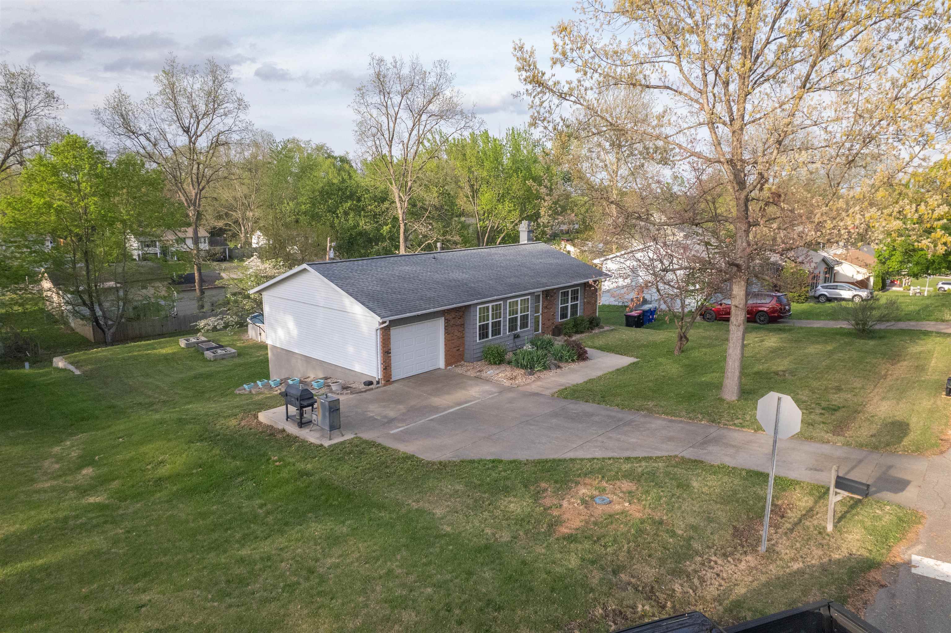 6644 Yorktown Court, NEWBURGH, Indiana 47630, 4 Bedrooms Bedrooms, ,2 BathroomsBathrooms,Single Family Residence,For Sale,Yorktown Court,92020