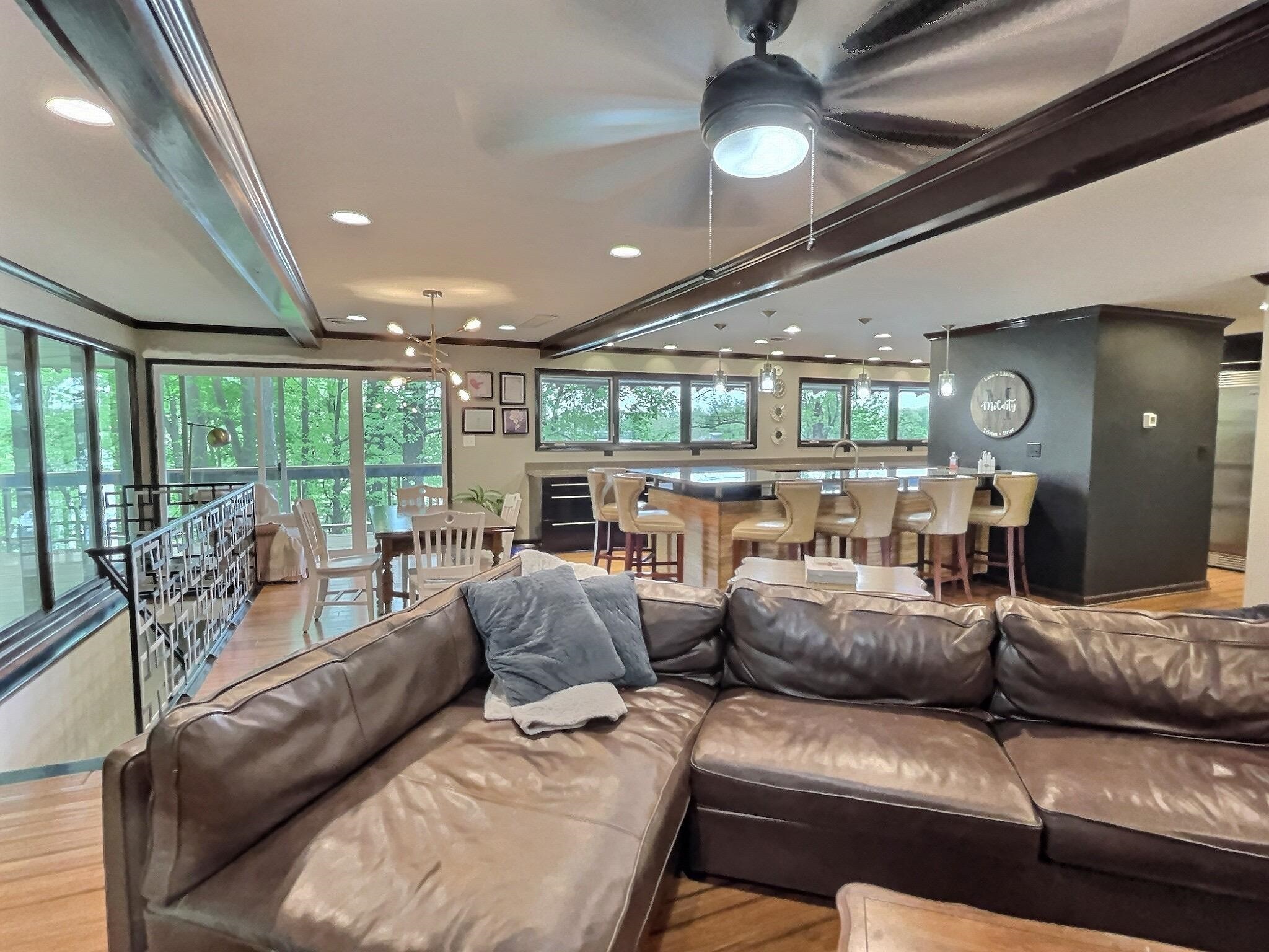 868 Pleasure Point West, Maceo, Kentucky 42355, 5 Bedrooms Bedrooms, ,3 BathroomsBathrooms,Single Family Residence,For Sale,Pleasure Point West,92028