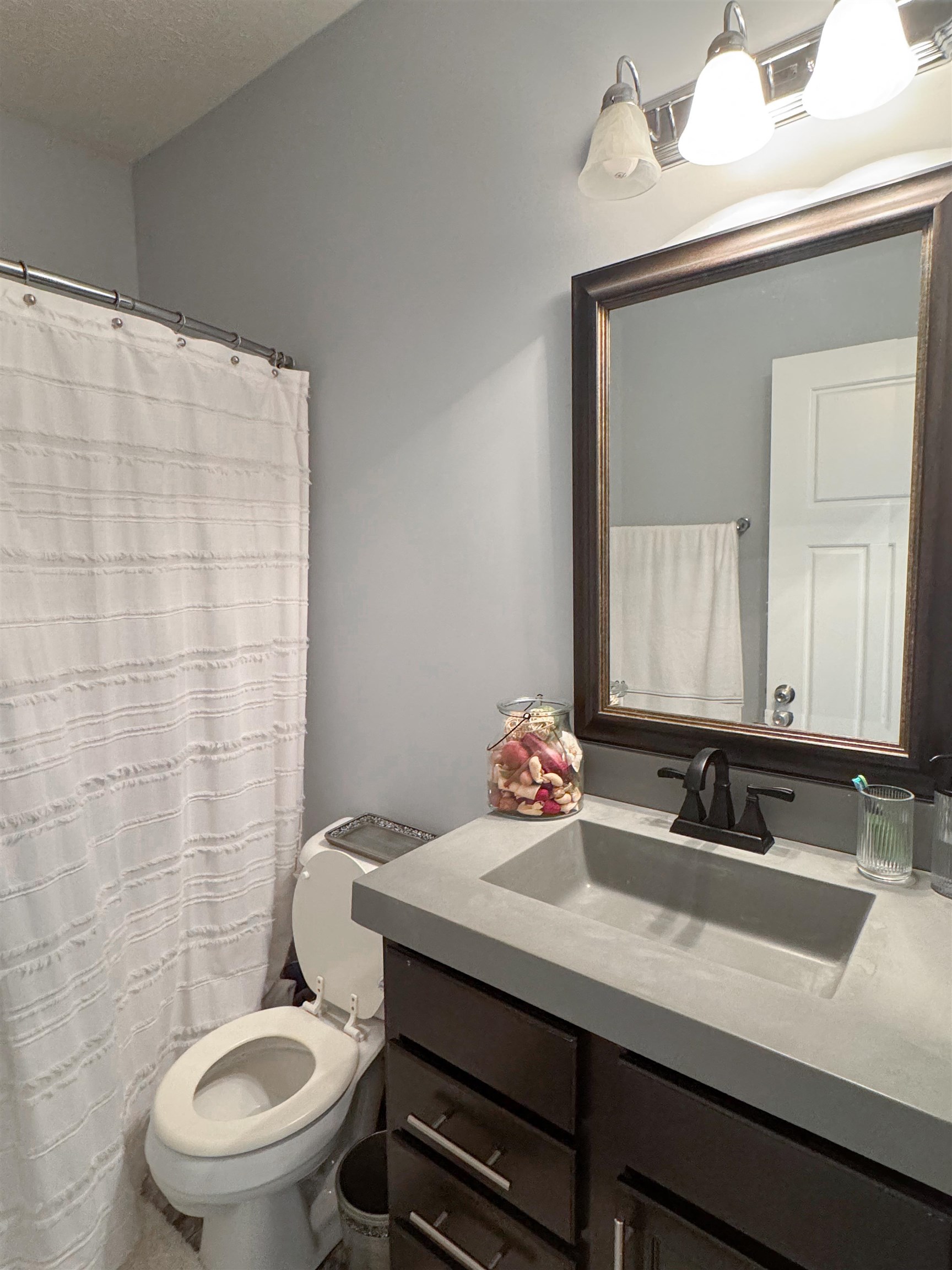 6431 Autumn Valley Trce, Utica, Kentucky 42376, 3 Bedrooms Bedrooms, ,2 BathroomsBathrooms,Single Family Residence,For Sale,Autumn Valley Trce,92031