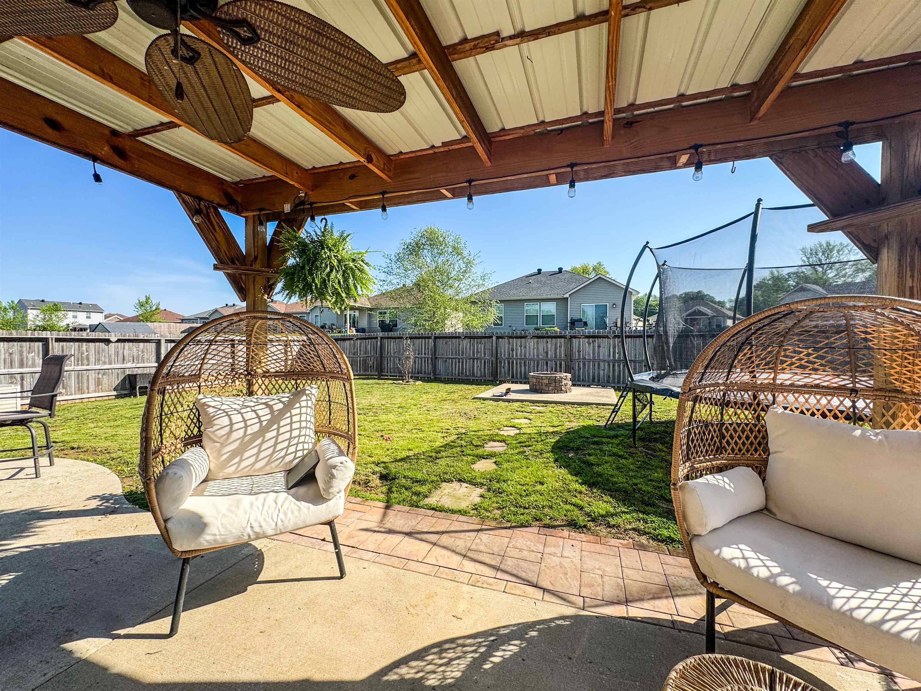 6431 Autumn Valley Trce, Utica, Kentucky 42376, 3 Bedrooms Bedrooms, ,2 BathroomsBathrooms,Single Family Residence,For Sale,Autumn Valley Trce,92031