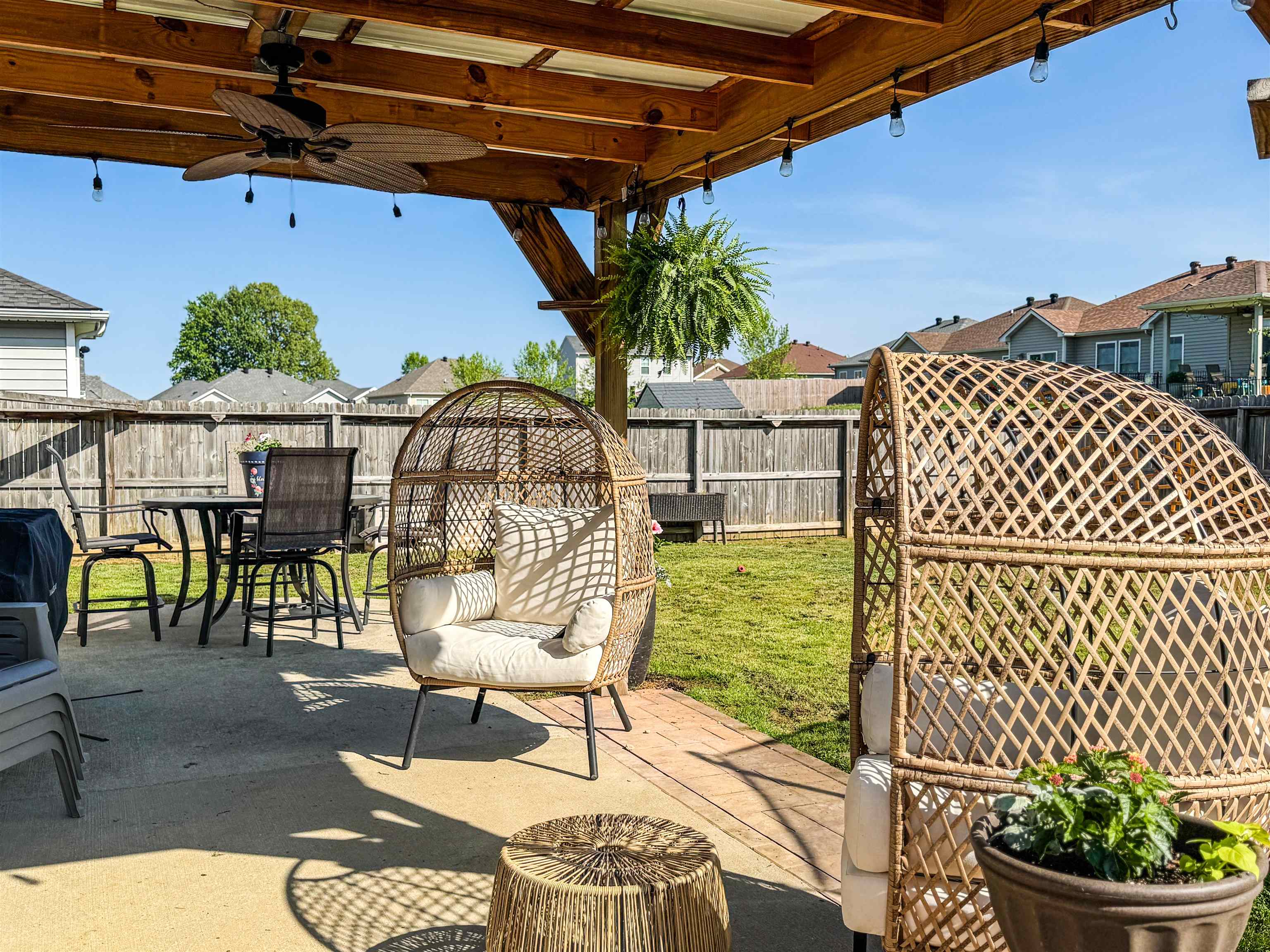 6431 Autumn Valley Trce, Utica, Kentucky 42376, 3 Bedrooms Bedrooms, ,2 BathroomsBathrooms,Single Family Residence,For Sale,Autumn Valley Trce,92031