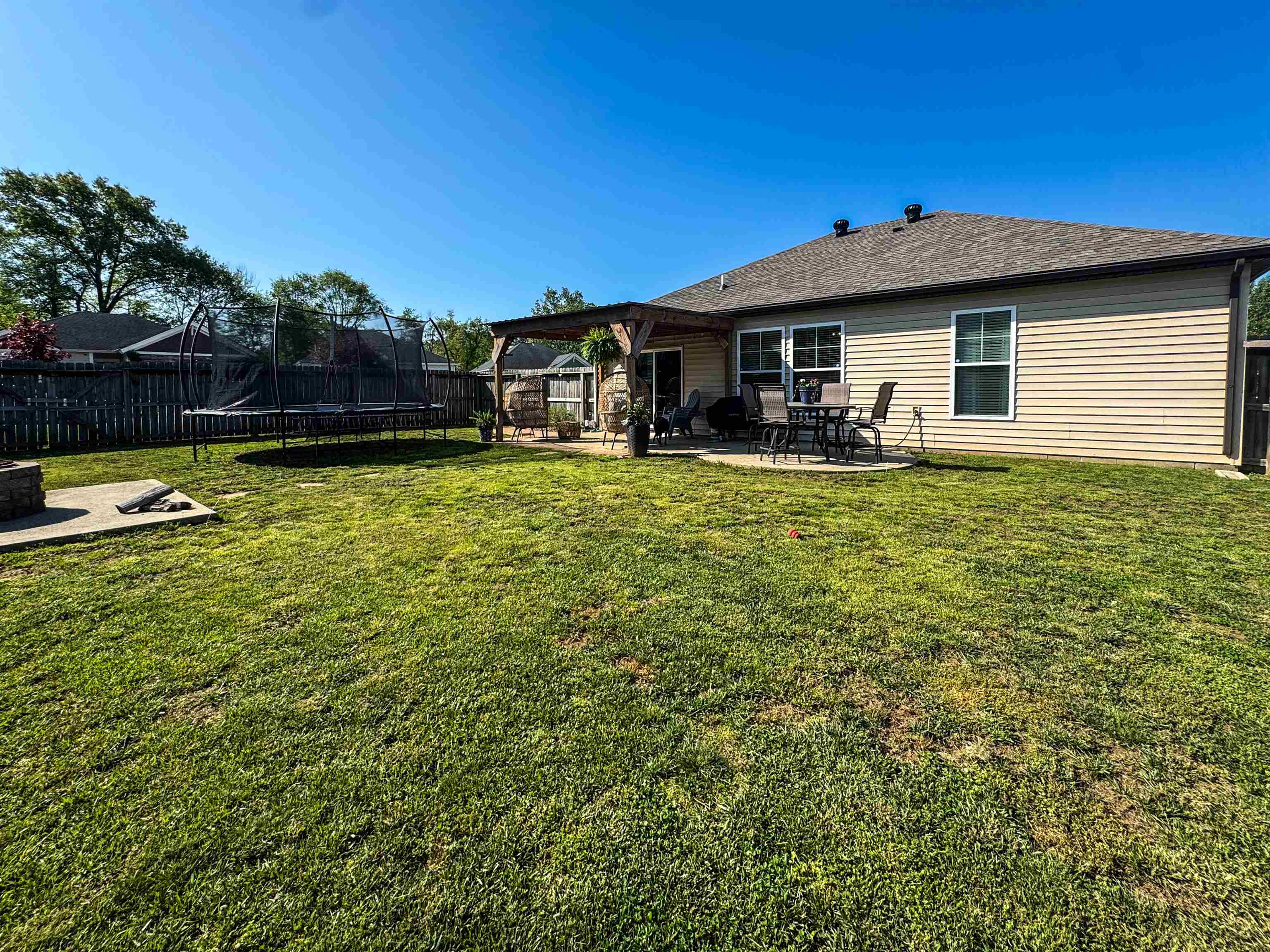 6431 Autumn Valley Trce, Utica, Kentucky 42376, 3 Bedrooms Bedrooms, ,2 BathroomsBathrooms,Single Family Residence,For Sale,Autumn Valley Trce,92031