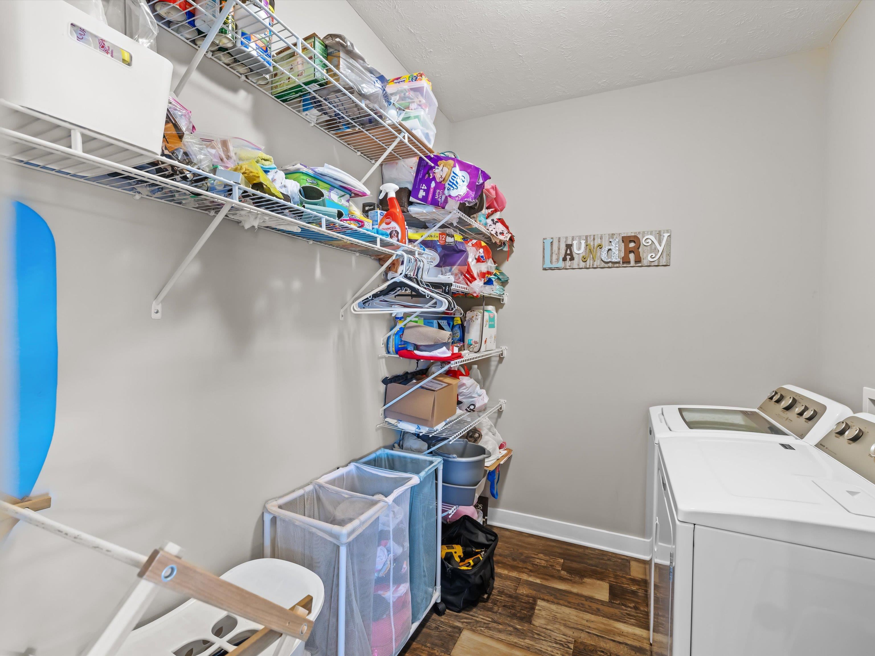 2303 Blossom Ct., Utica, Kentucky 42376, 4 Bedrooms Bedrooms, ,2 BathroomsBathrooms,Single Family Residence,For Sale,Blossom Ct.,92033