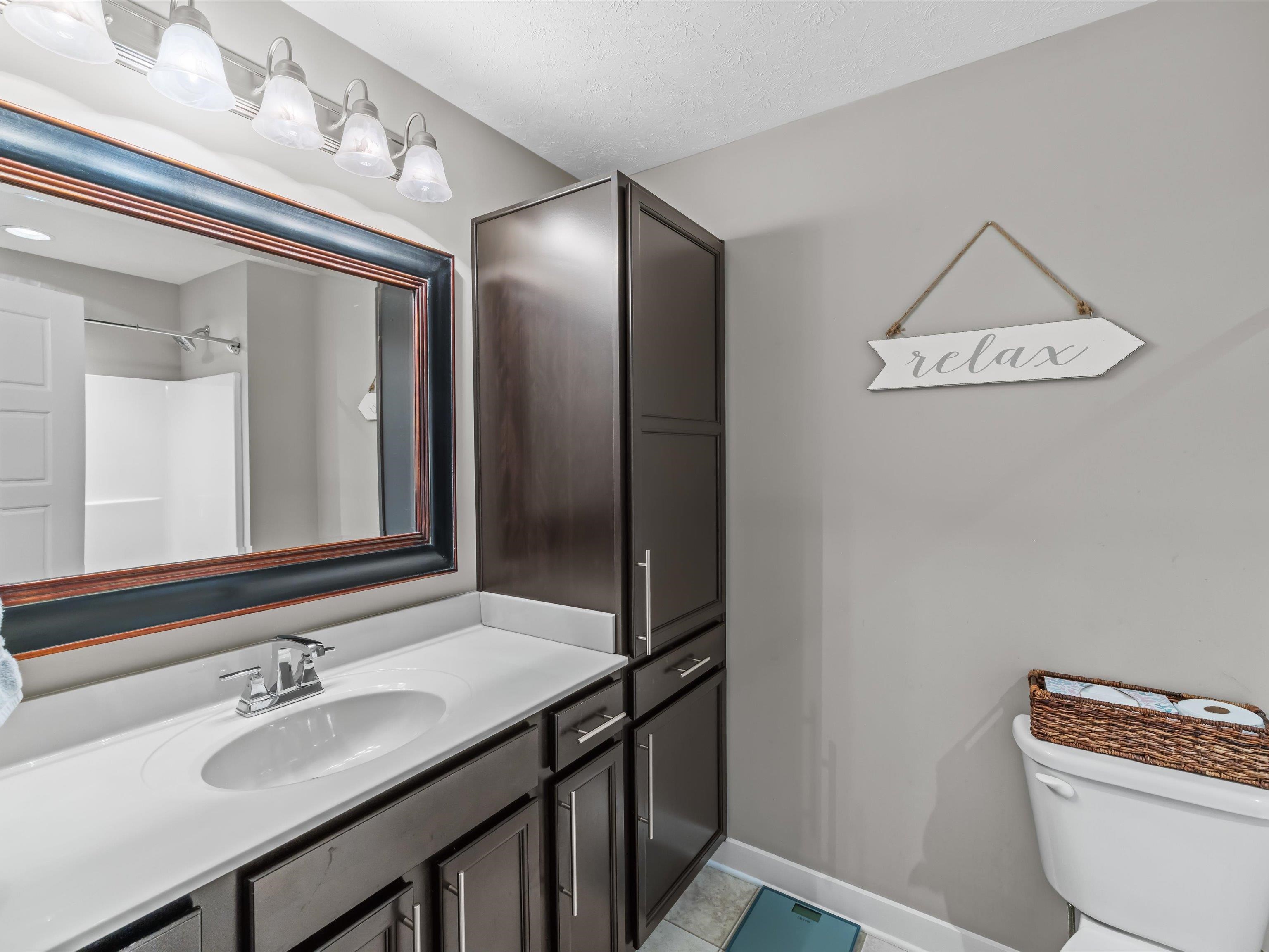 2303 Blossom Ct., Utica, Kentucky 42376, 4 Bedrooms Bedrooms, ,2 BathroomsBathrooms,Single Family Residence,For Sale,Blossom Ct.,92033