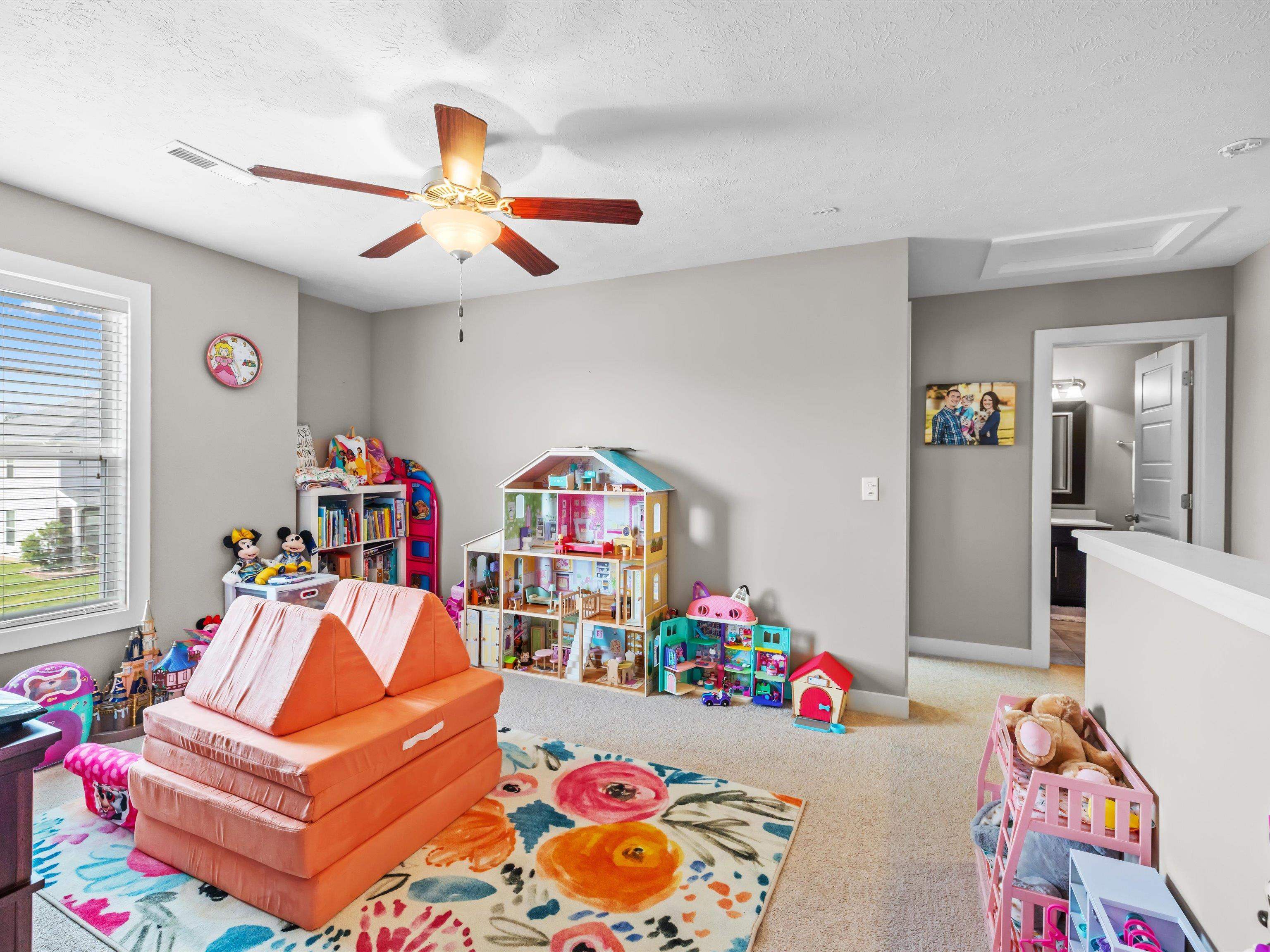 2303 Blossom Ct., Utica, Kentucky 42376, 4 Bedrooms Bedrooms, ,2 BathroomsBathrooms,Single Family Residence,For Sale,Blossom Ct.,92033