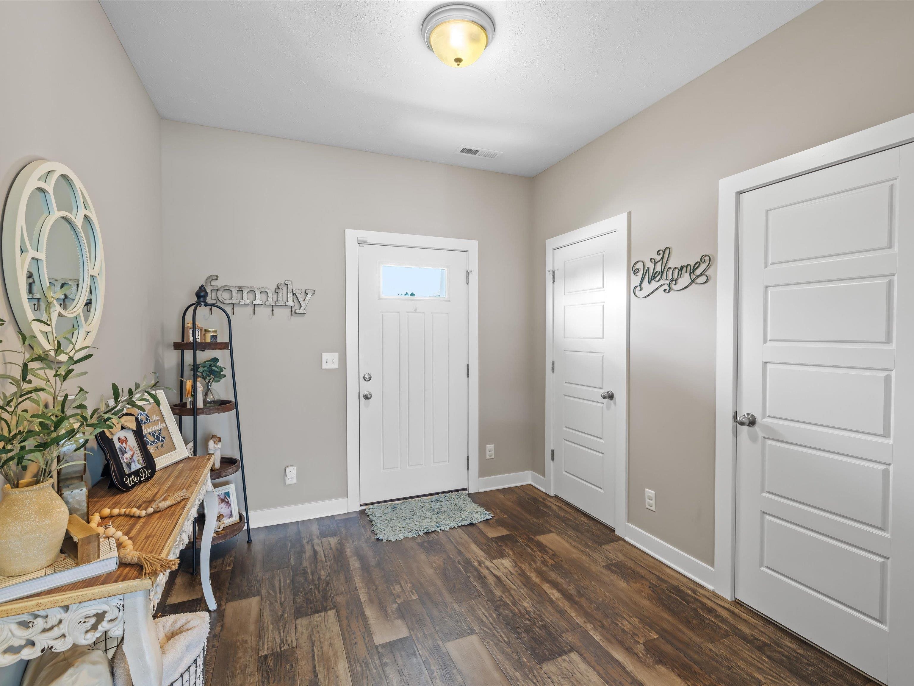 2303 Blossom Ct., Utica, Kentucky 42376, 4 Bedrooms Bedrooms, ,2 BathroomsBathrooms,Single Family Residence,For Sale,Blossom Ct.,92033