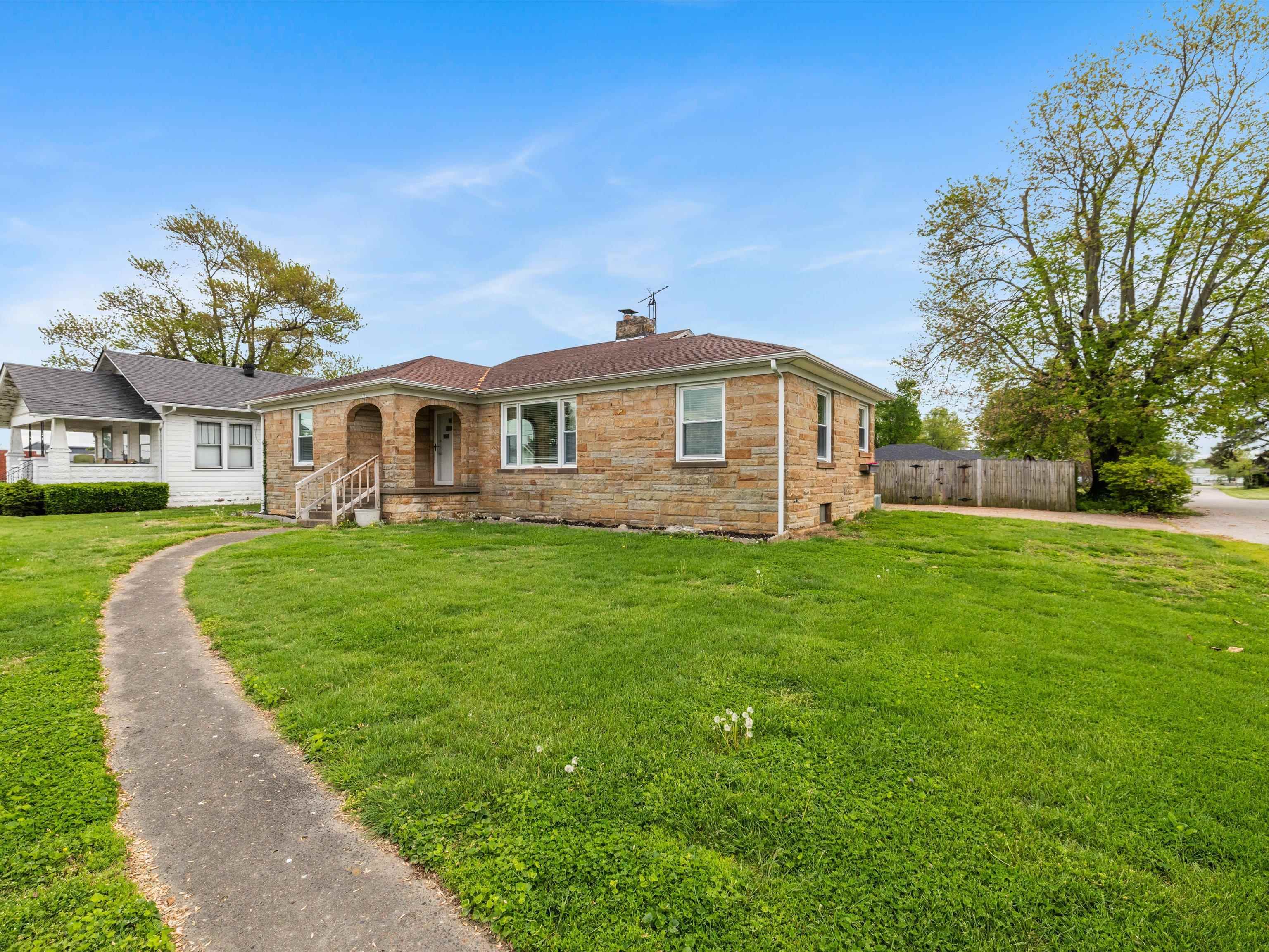 295 Caroline St., Lewisport, Kentucky 42351, 3 Bedrooms Bedrooms, ,2 BathroomsBathrooms,Single Family Residence,For Sale,Caroline St.,92037