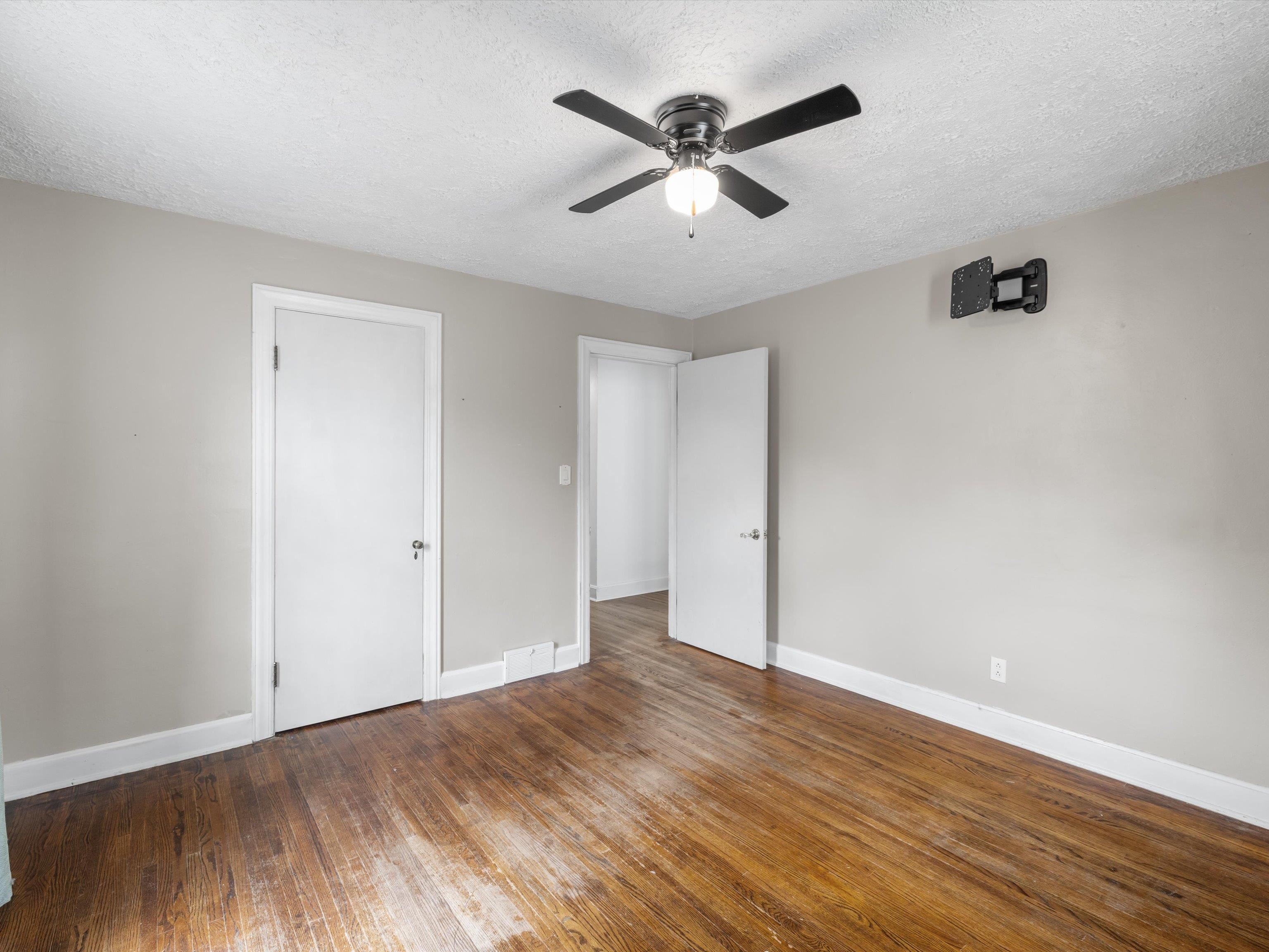 295 Caroline St., Lewisport, Kentucky 42351, 3 Bedrooms Bedrooms, ,2 BathroomsBathrooms,Single Family Residence,For Sale,Caroline St.,92037