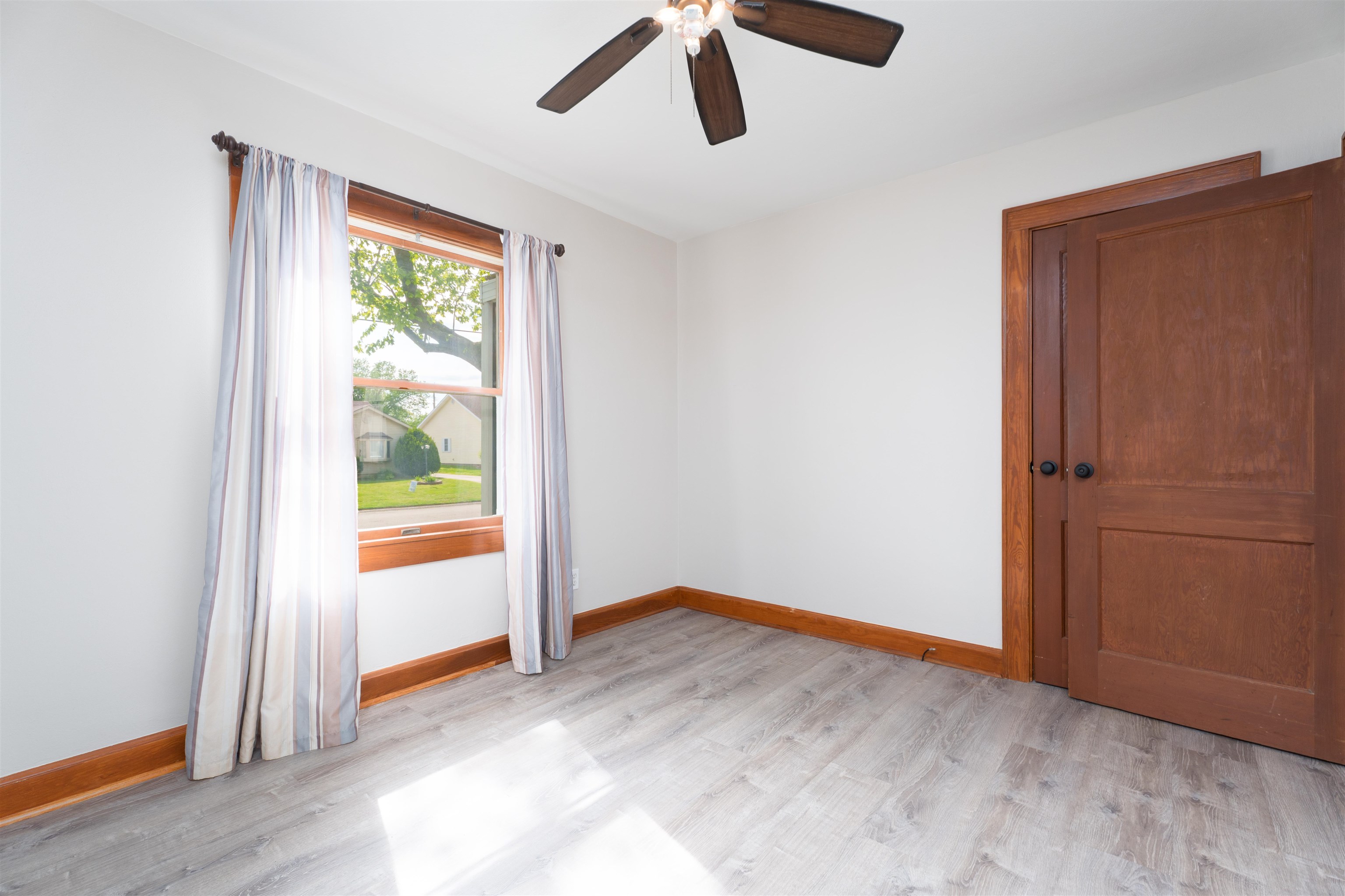 253 Riverside Dr, Owensboro, Kentucky 42303, 3 Bedrooms Bedrooms, ,1 BathroomBathrooms,Single Family Residence,For Sale,Riverside Dr,92038