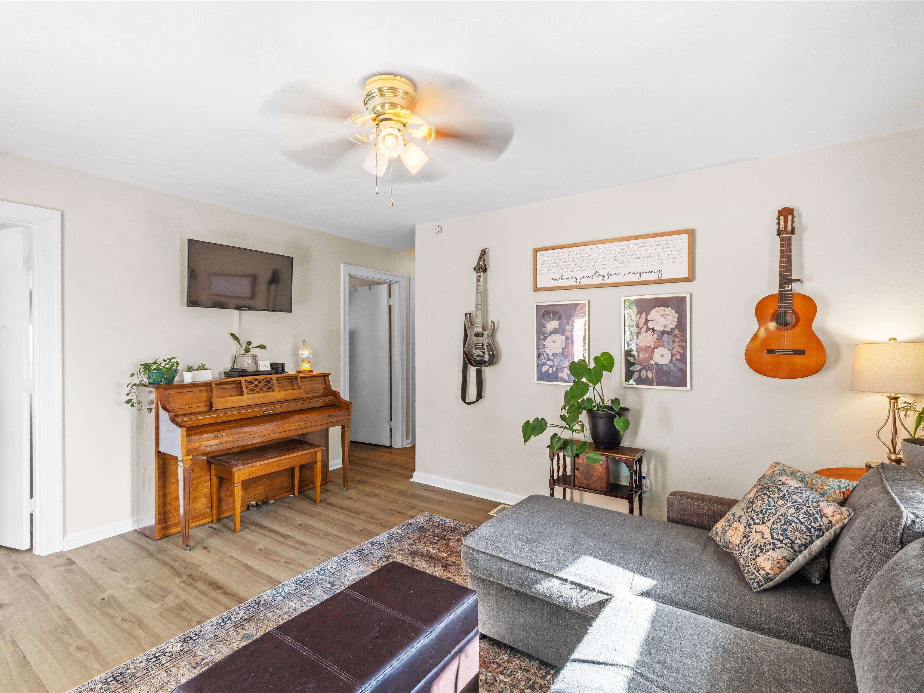 1712 26Th St, Owensboro, Kentucky 42303, 3 Bedrooms Bedrooms, ,1 BathroomBathrooms,Single Family Residence,For Sale,26Th St,92039