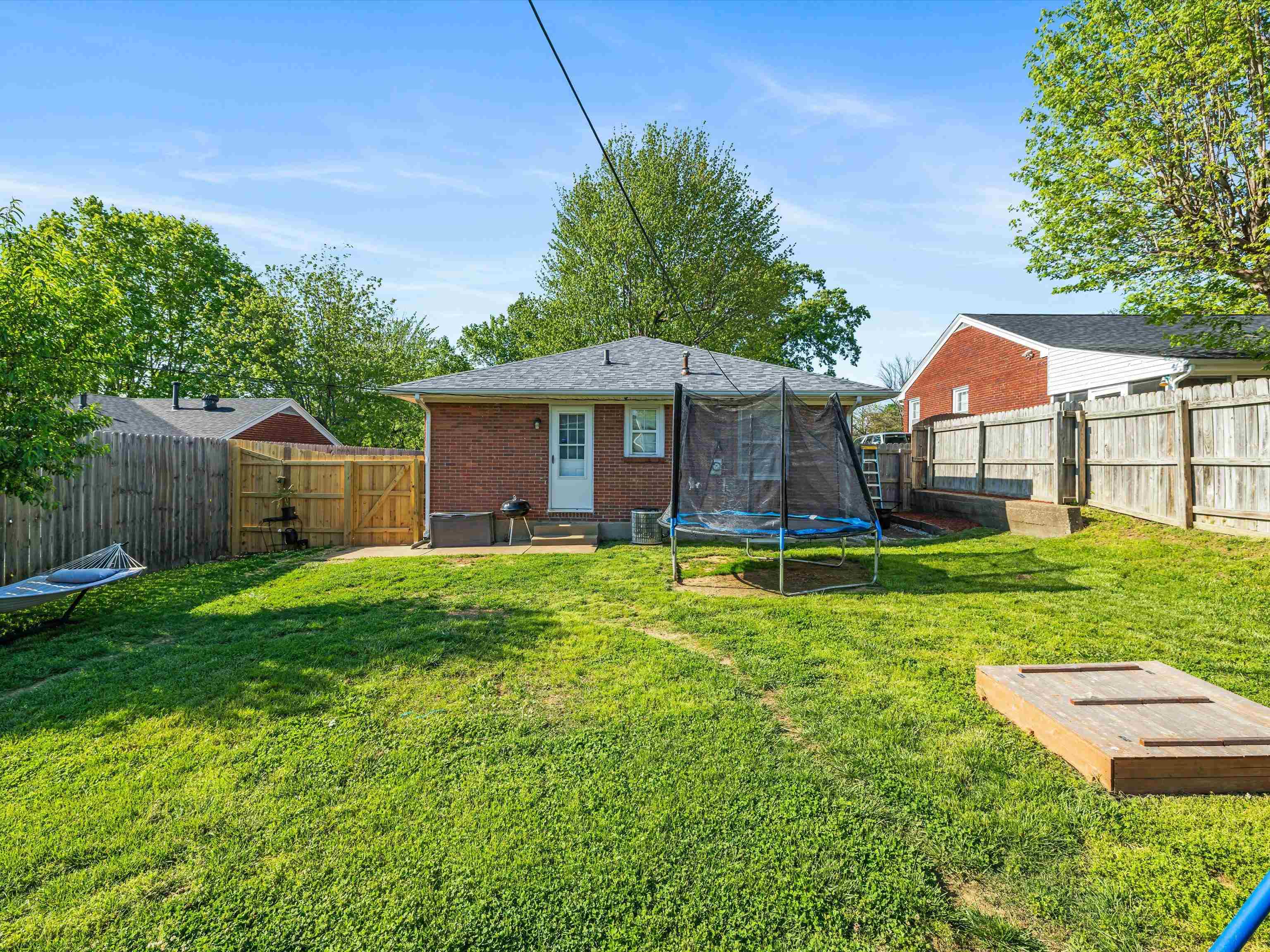 1712 26Th St, Owensboro, Kentucky 42303, 3 Bedrooms Bedrooms, ,1 BathroomBathrooms,Single Family Residence,For Sale,26Th St,92039