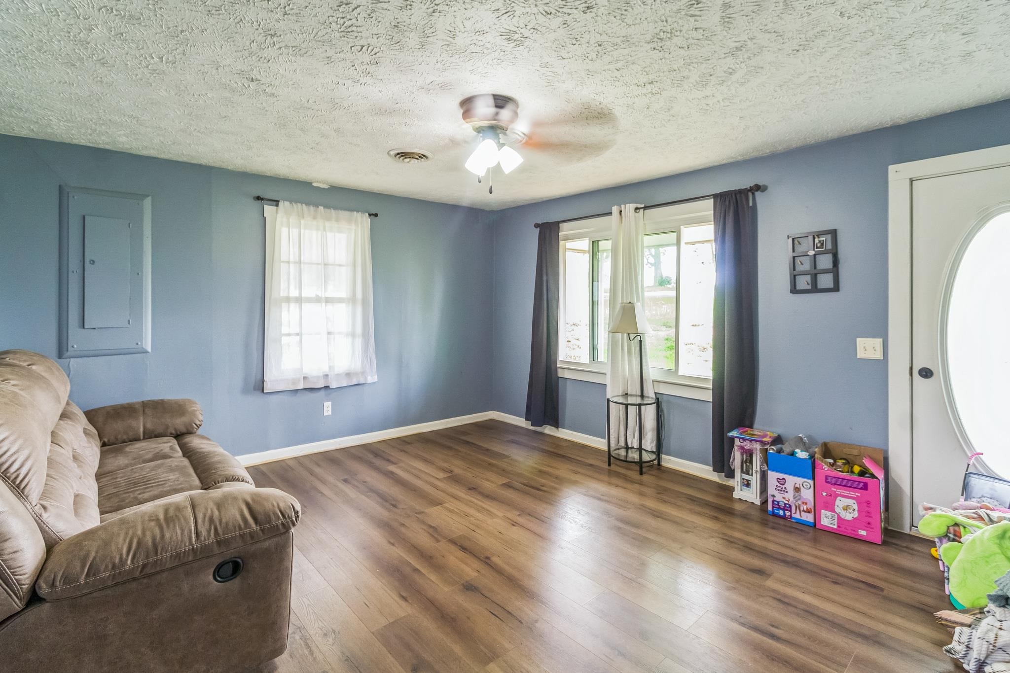 9510 Anneta Rd, Leitchfield, Kentucky 42754, 3 Bedrooms Bedrooms, ,1 BathroomBathrooms,Single Family Residence,For Sale,Anneta Rd,92040