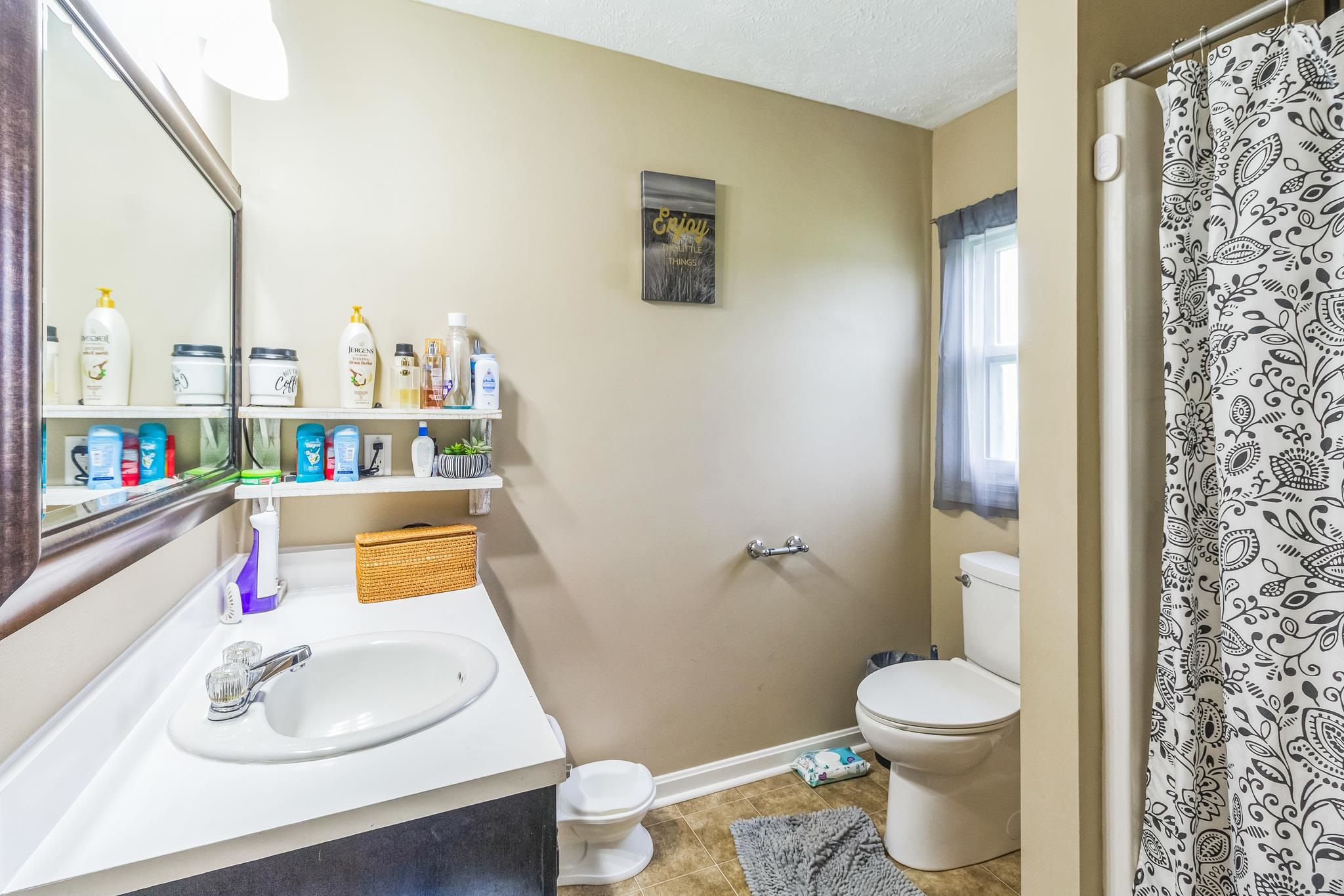9510 Anneta Rd, Leitchfield, Kentucky 42754, 3 Bedrooms Bedrooms, ,1 BathroomBathrooms,Single Family Residence,For Sale,Anneta Rd,92040