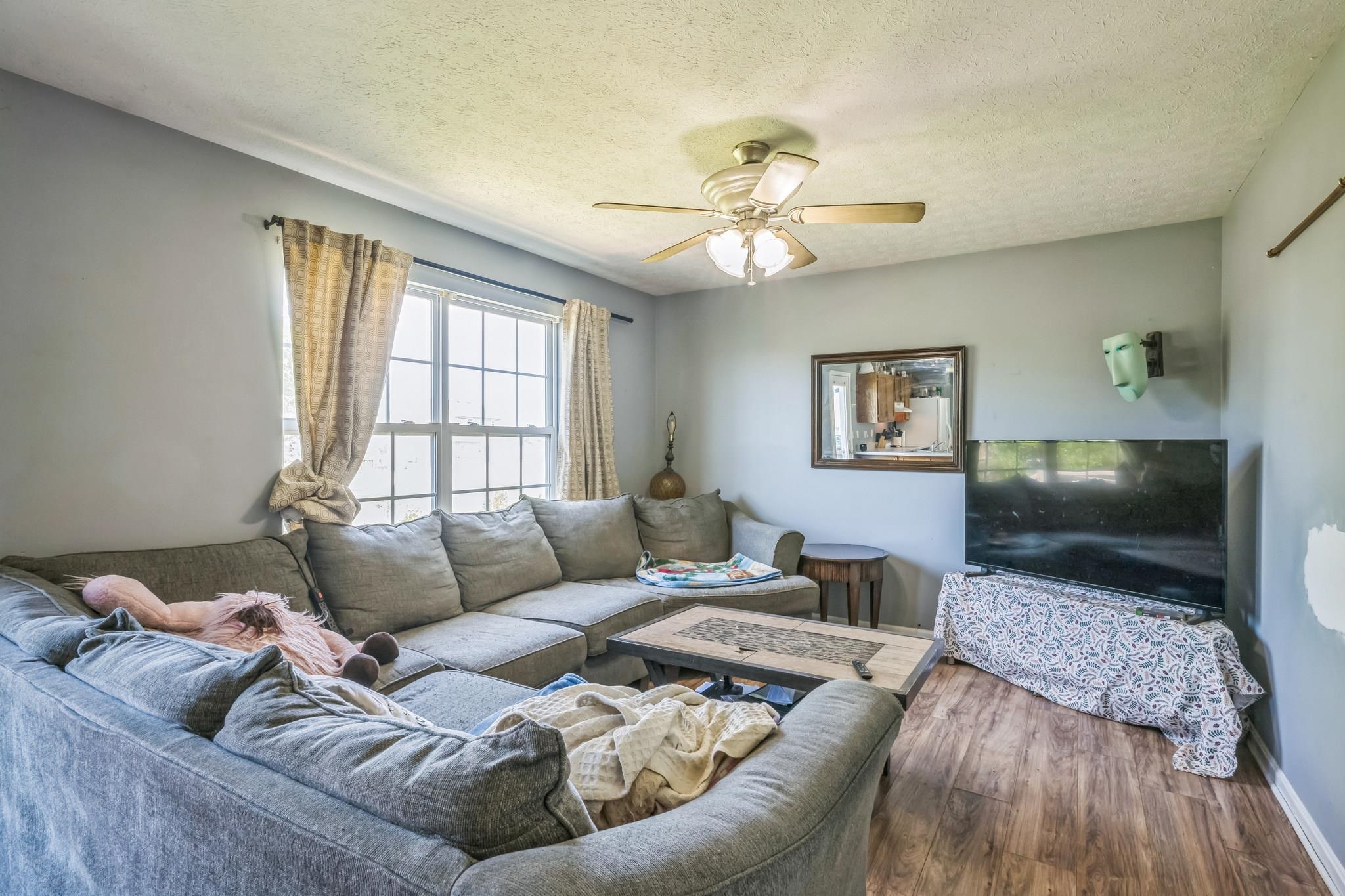 1231 Eastern Street, Elizabethtown, Kentucky 42701, 3 Bedrooms Bedrooms, ,2 BathroomsBathrooms,Single Family Residence,For Sale,Eastern Street,92043