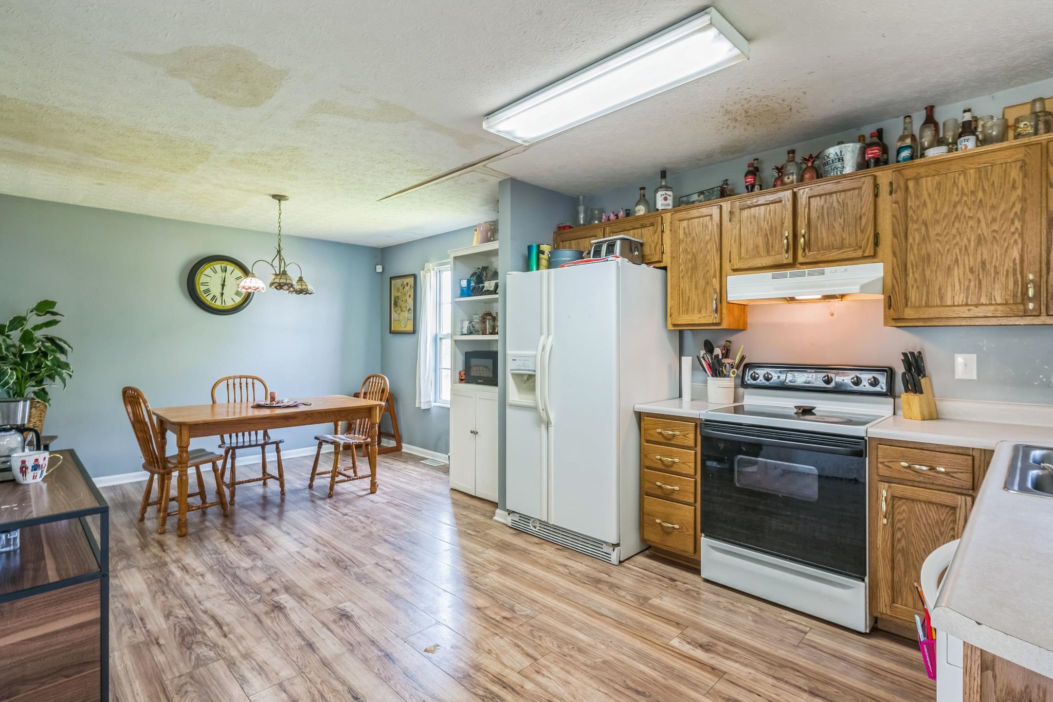 1231 Eastern Street, Elizabethtown, Kentucky 42701, 3 Bedrooms Bedrooms, ,2 BathroomsBathrooms,Single Family Residence,For Sale,Eastern Street,92043