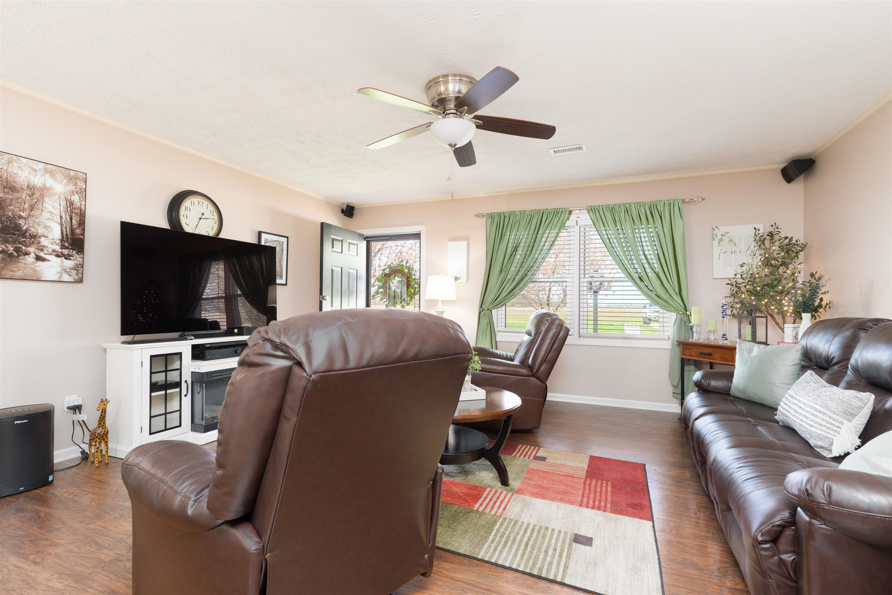 1570 Fogle Road, Owensboro, Kentucky 42301, 3 Bedrooms Bedrooms, ,1 BathroomBathrooms,Single Family Residence,For Sale,Fogle Road,92044
