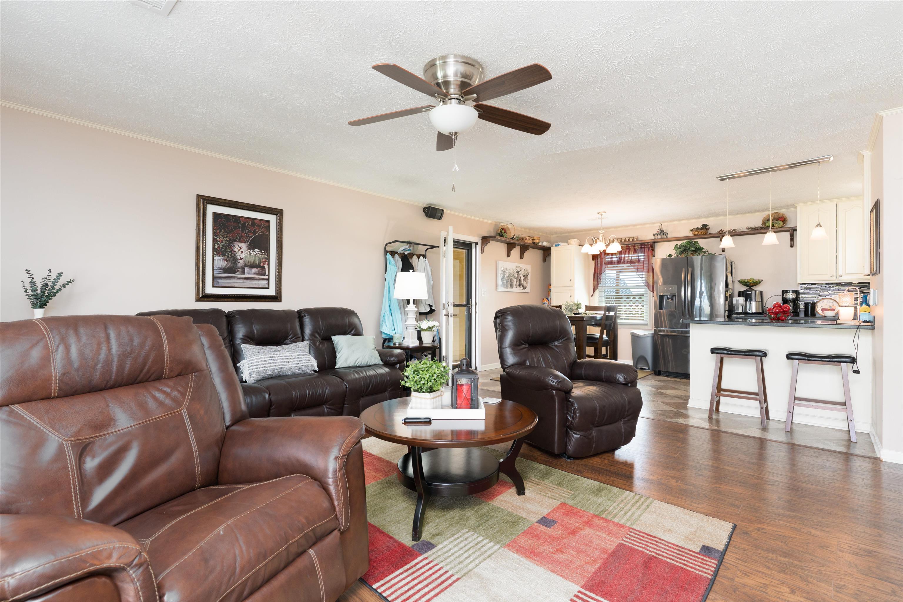 1570 Fogle Road, Owensboro, Kentucky 42301, 3 Bedrooms Bedrooms, ,1 BathroomBathrooms,Single Family Residence,For Sale,Fogle Road,92044