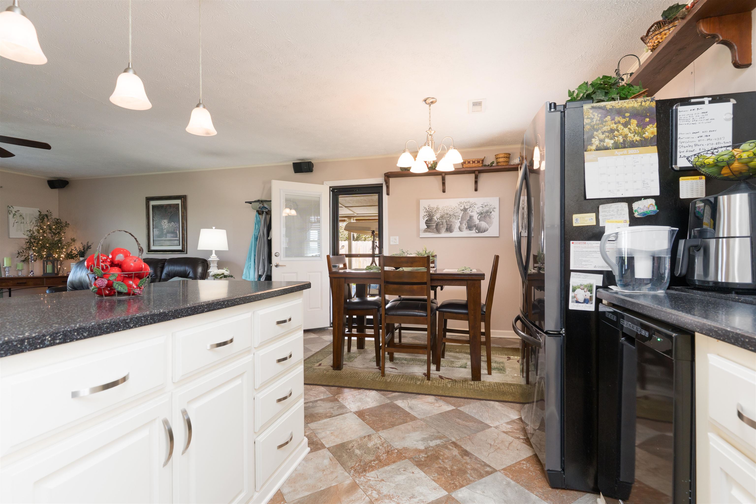 1570 Fogle Road, Owensboro, Kentucky 42301, 3 Bedrooms Bedrooms, ,1 BathroomBathrooms,Single Family Residence,For Sale,Fogle Road,92044