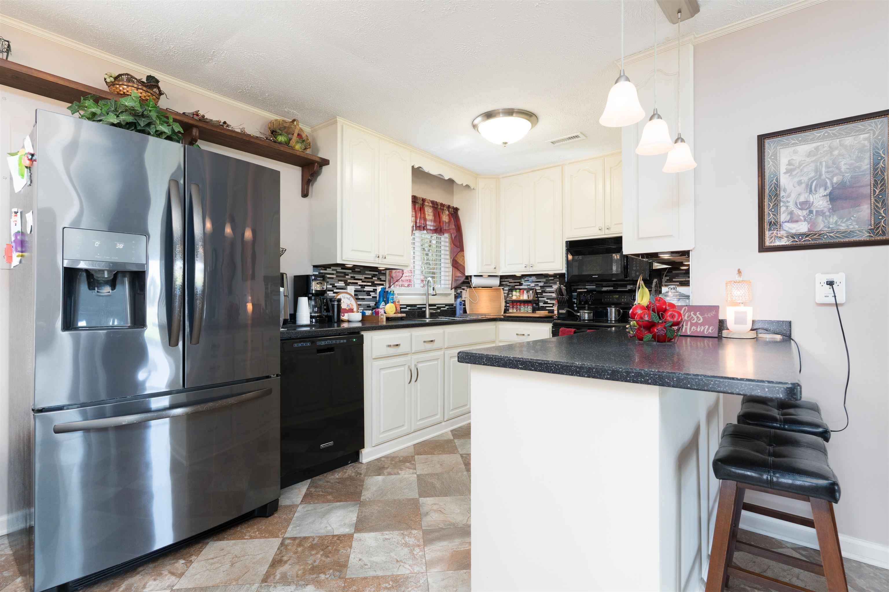 1570 Fogle Road, Owensboro, Kentucky 42301, 3 Bedrooms Bedrooms, ,1 BathroomBathrooms,Single Family Residence,For Sale,Fogle Road,92044