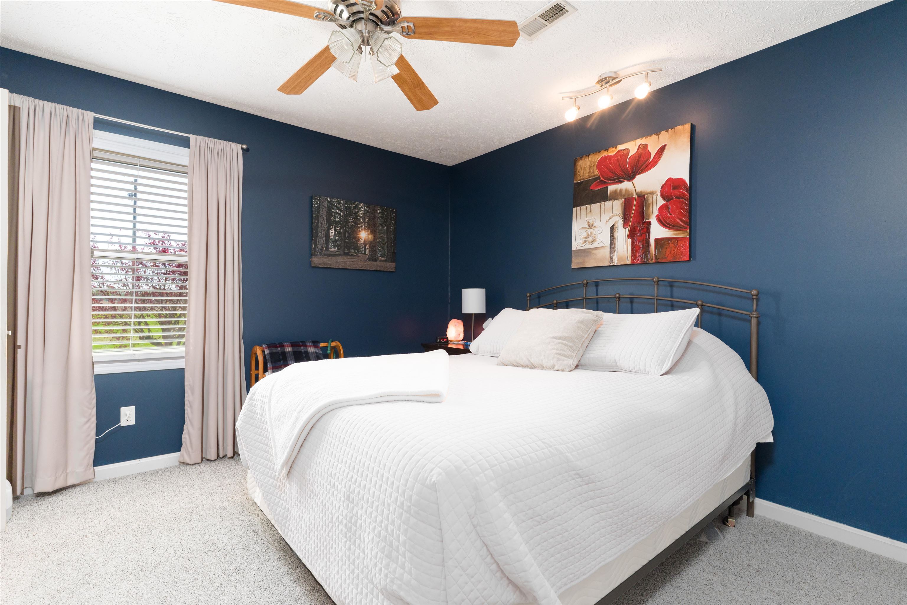 1570 Fogle Road, Owensboro, Kentucky 42301, 3 Bedrooms Bedrooms, ,1 BathroomBathrooms,Single Family Residence,For Sale,Fogle Road,92044