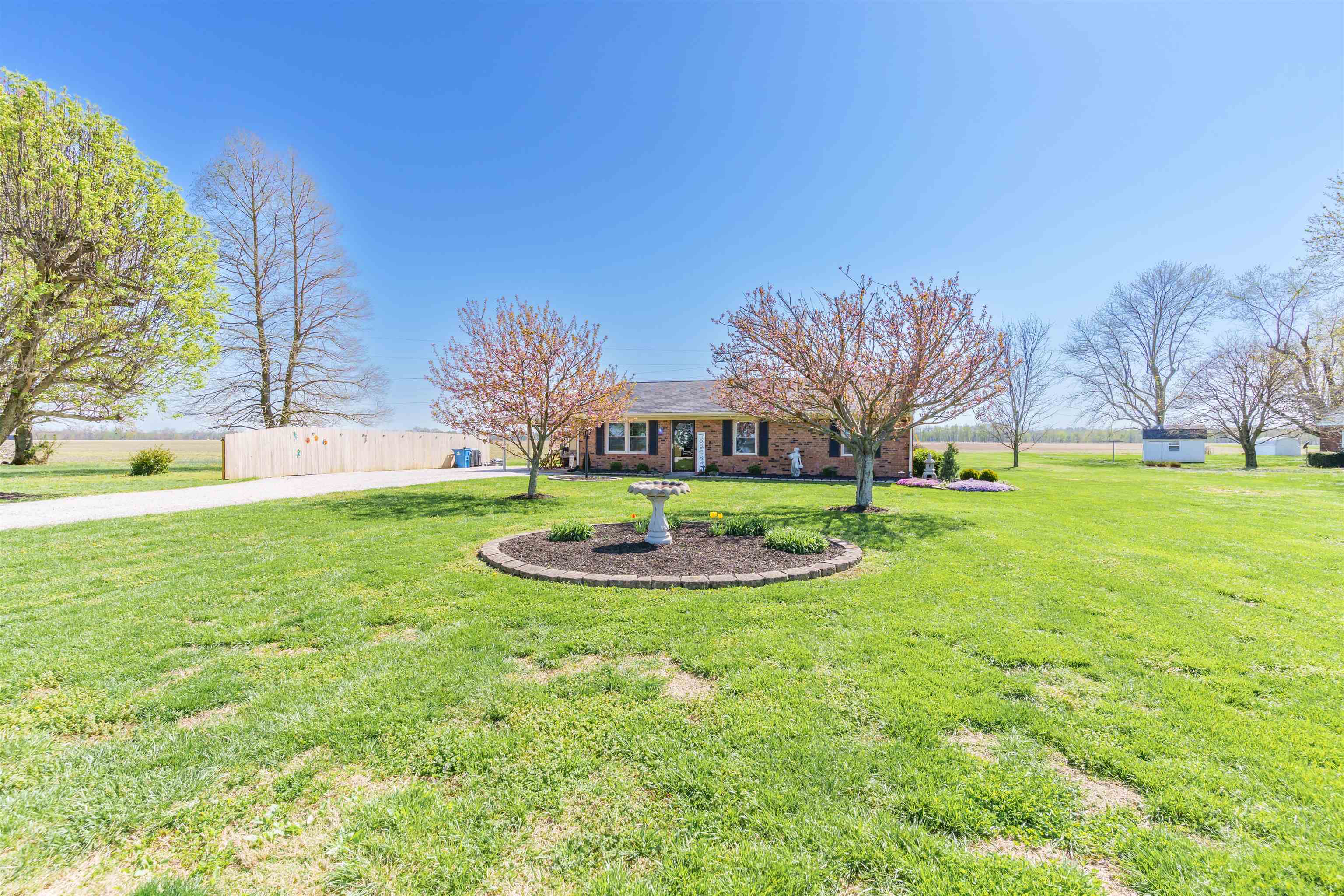1570 Fogle Road, Owensboro, Kentucky 42301, 3 Bedrooms Bedrooms, ,1 BathroomBathrooms,Single Family Residence,For Sale,Fogle Road,92044
